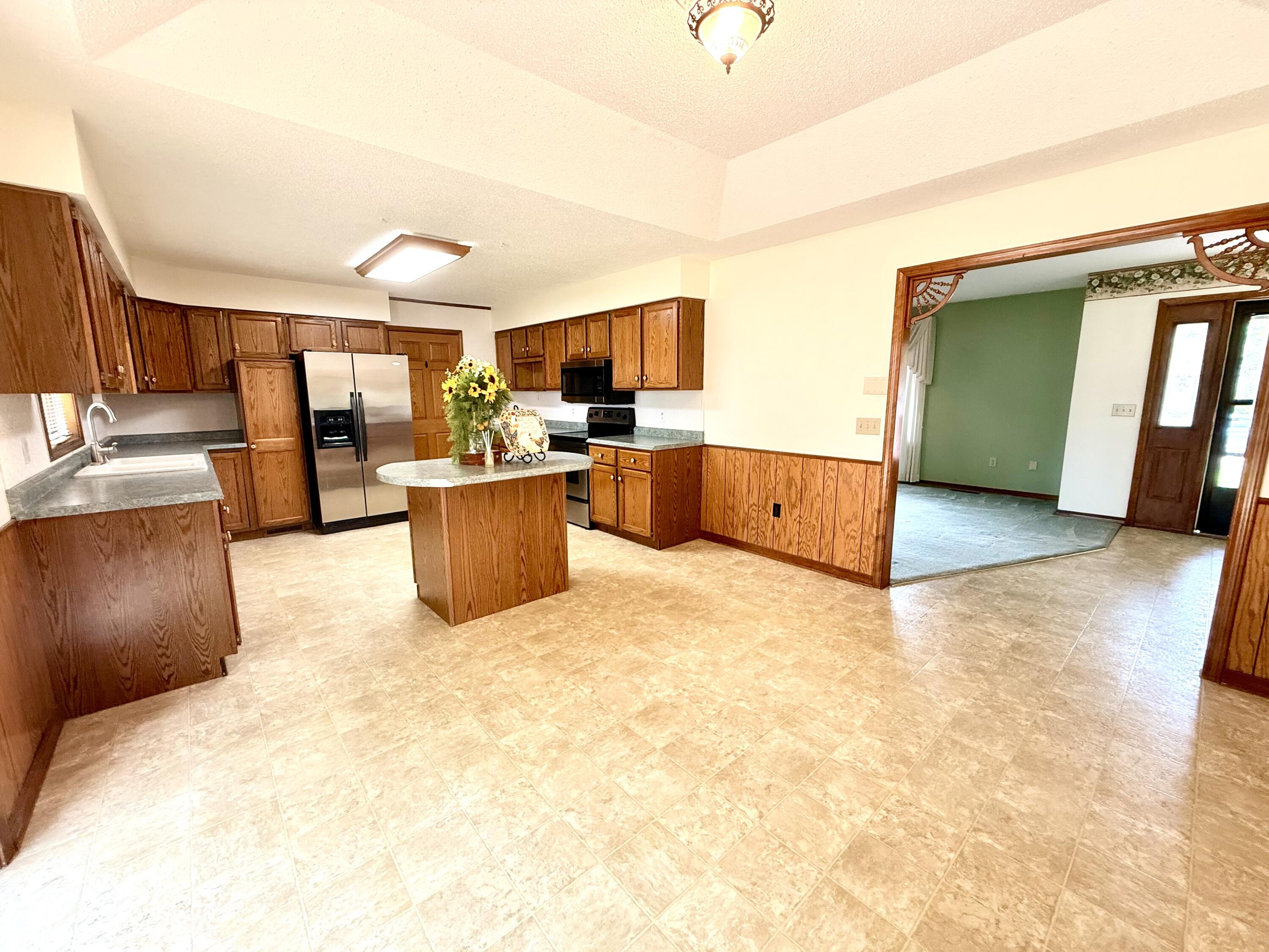 801 East 16th Street Property Photo 6