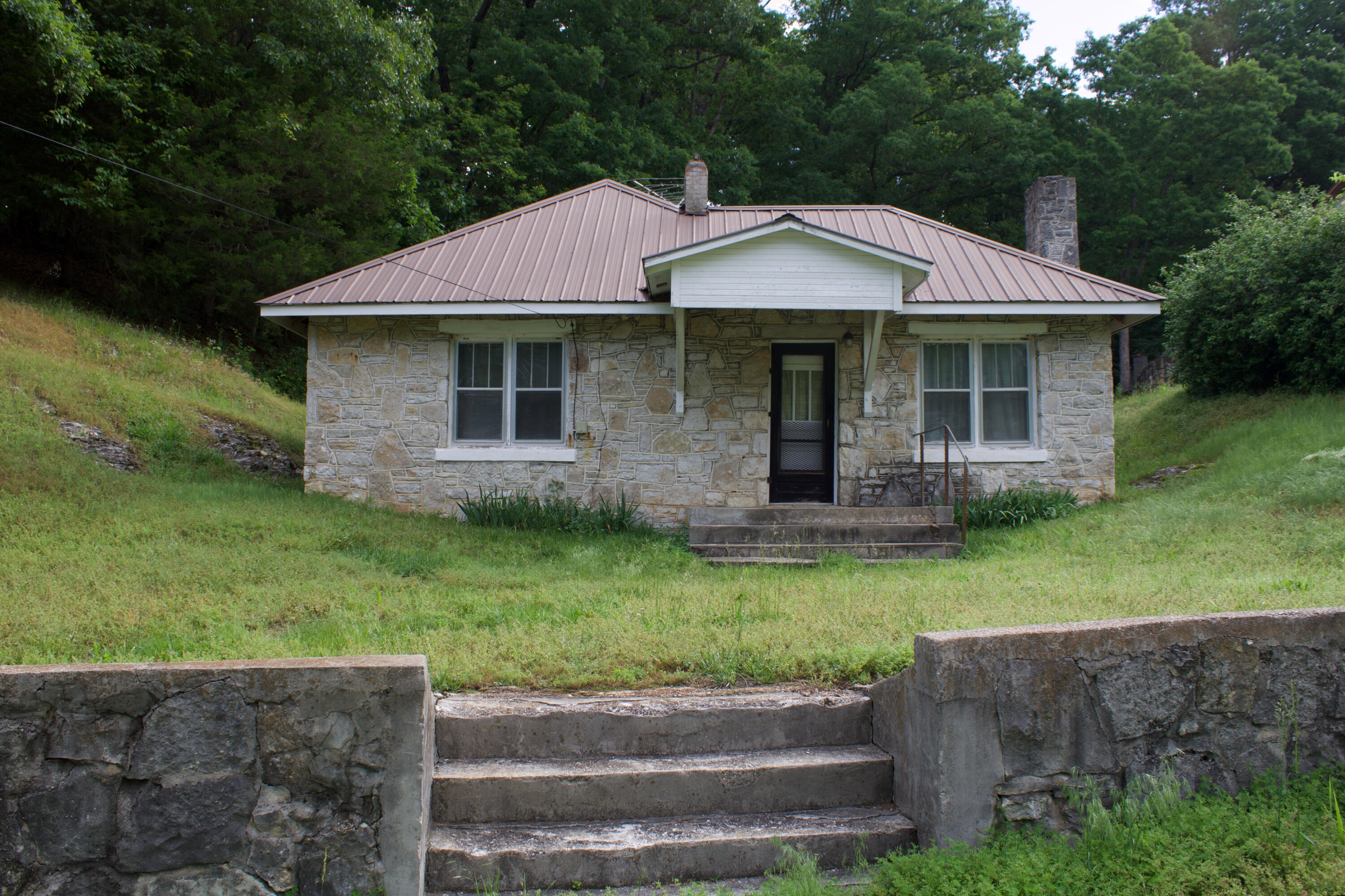 370 Hayes Spring Drive Property Photo 1