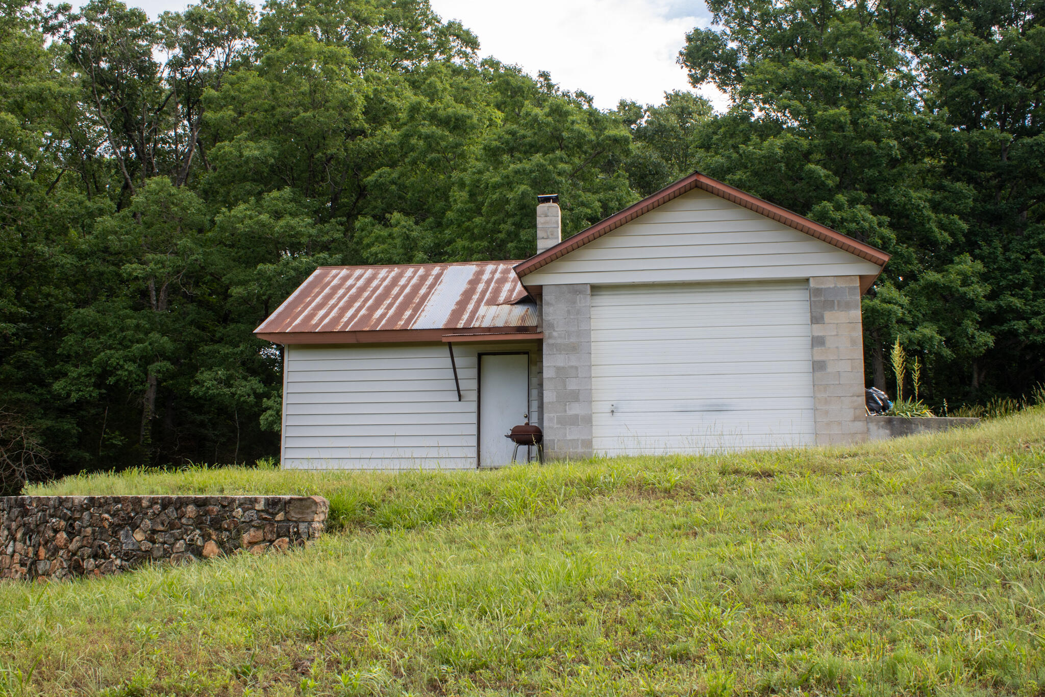 370 Hayes Spring Drive Property Photo 6