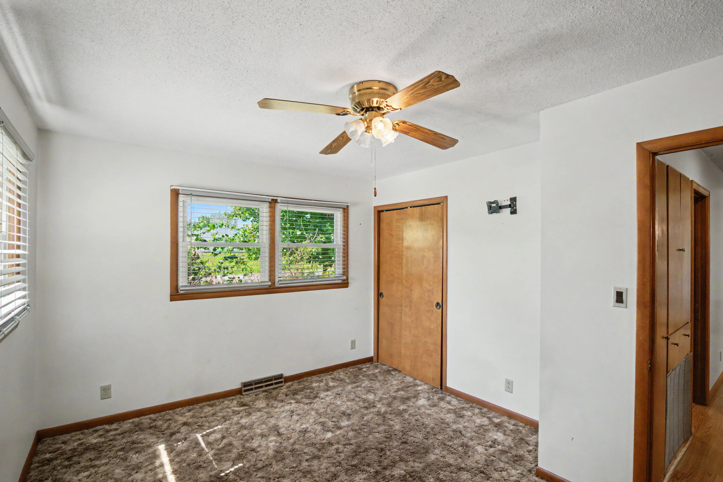 202 East Hospital Road Property Photo 32