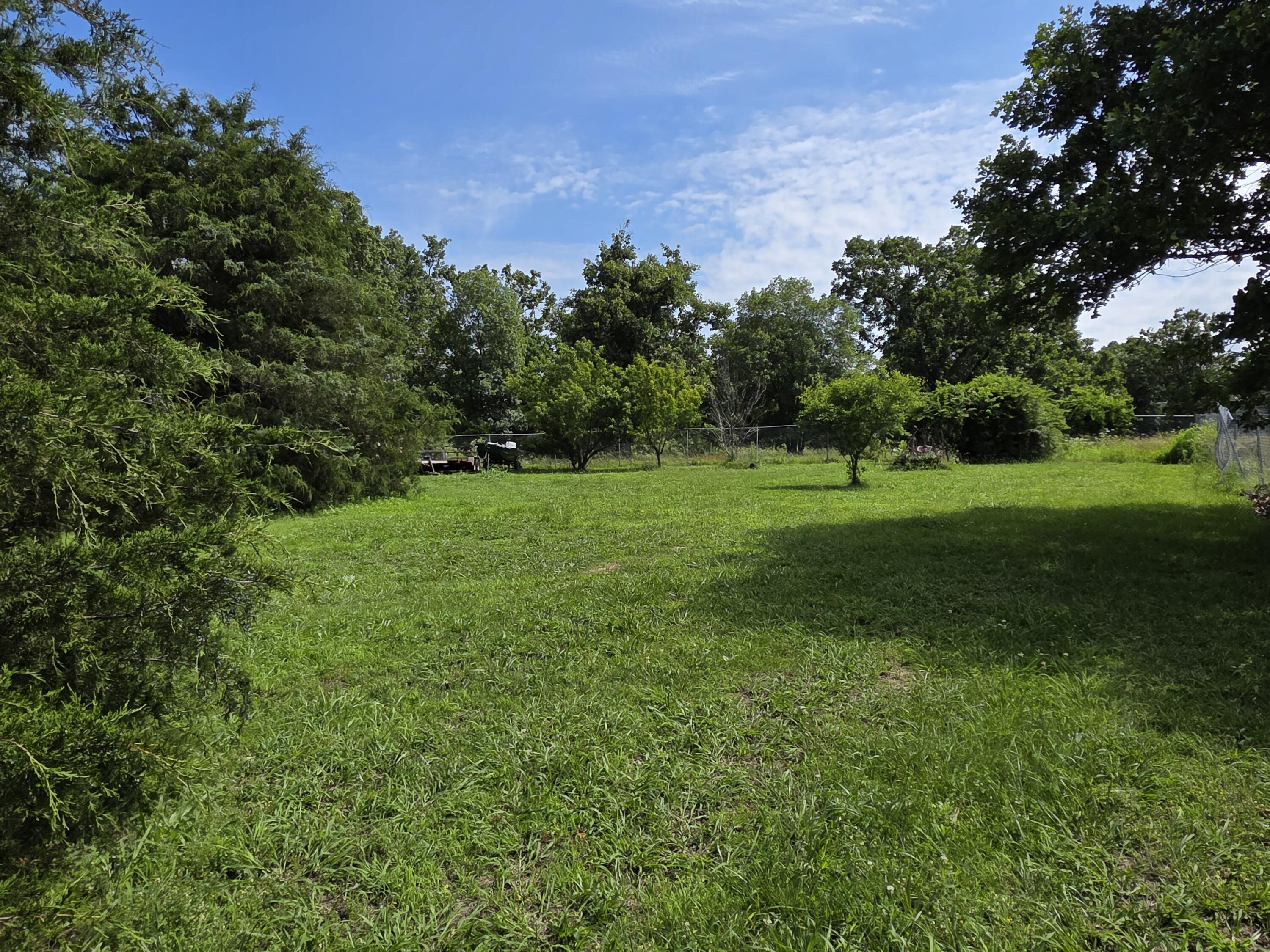 16686 Spruce Drive Property Photo 4