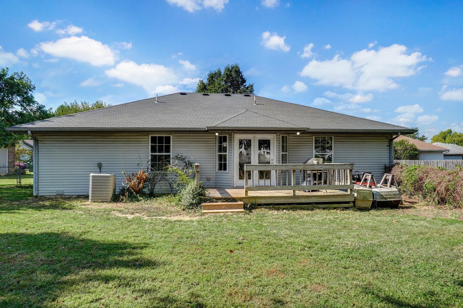 5474 Bradley Avenue Property Photo 3