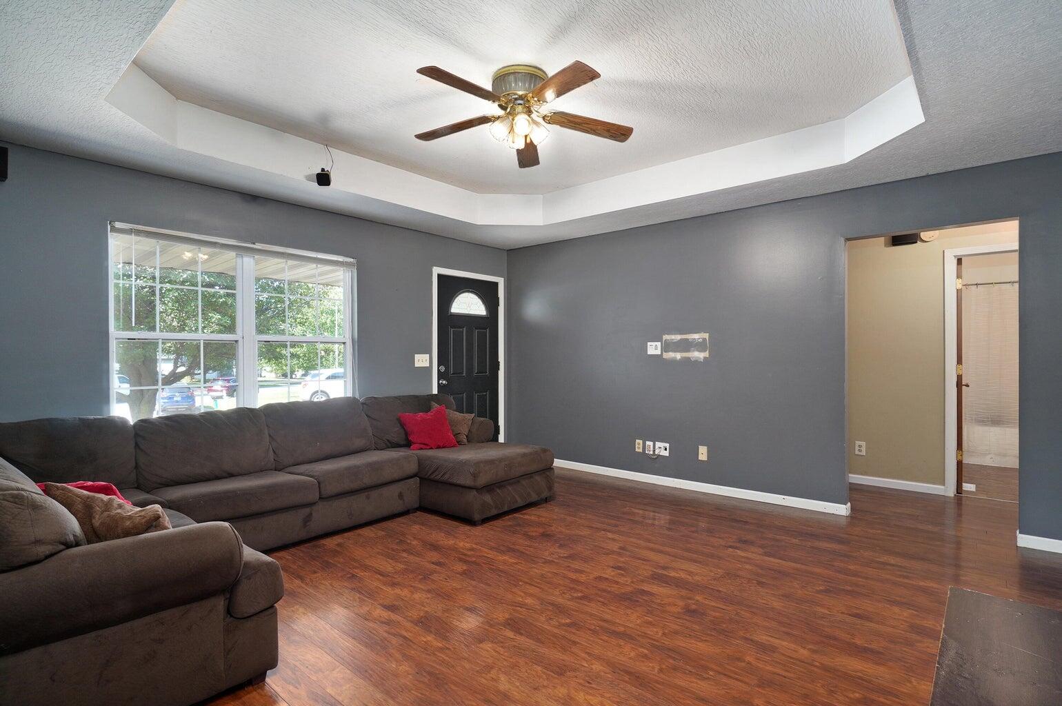 5474 Bradley Avenue Property Photo 4