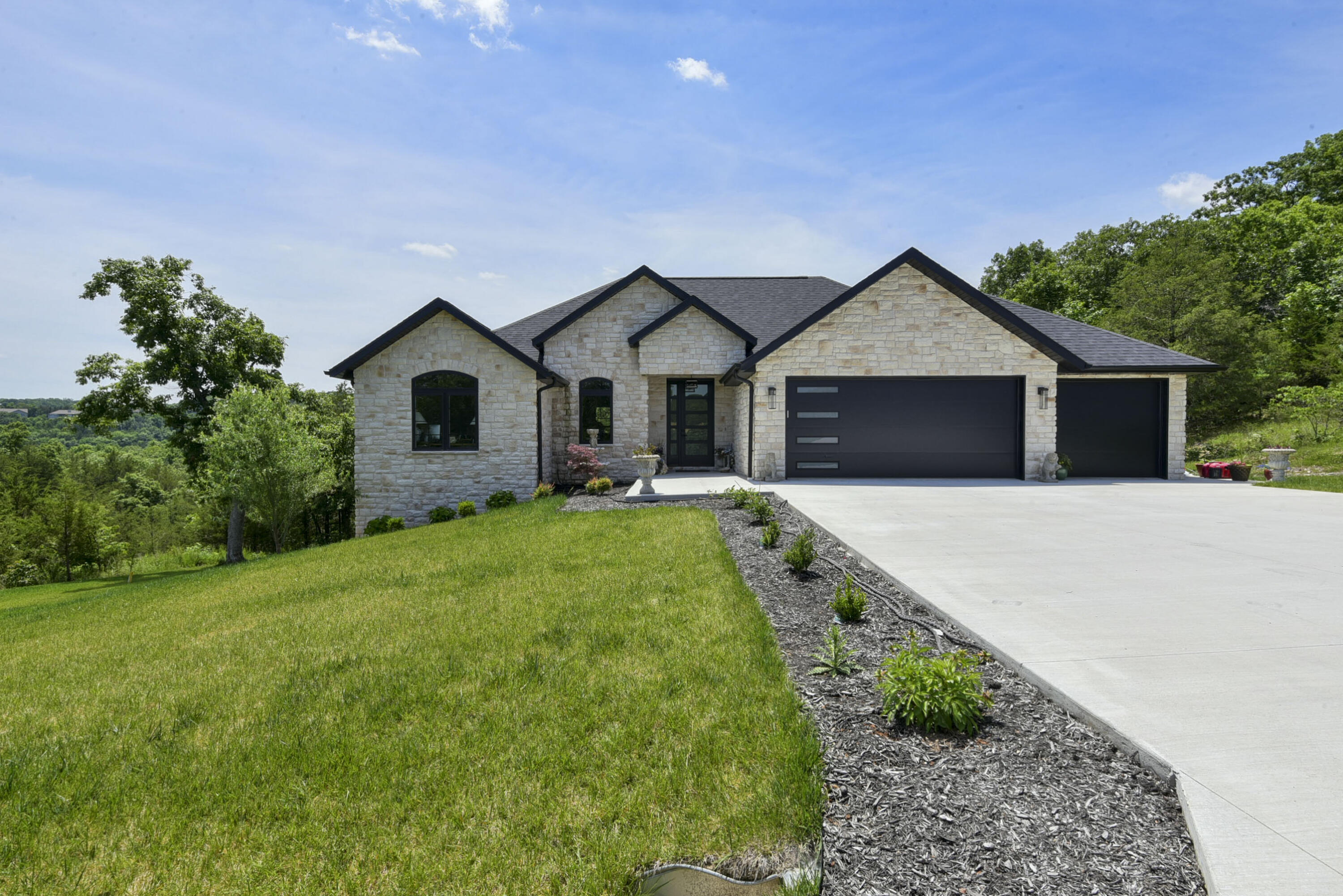 350 Beechwood Drive Property Photo 1