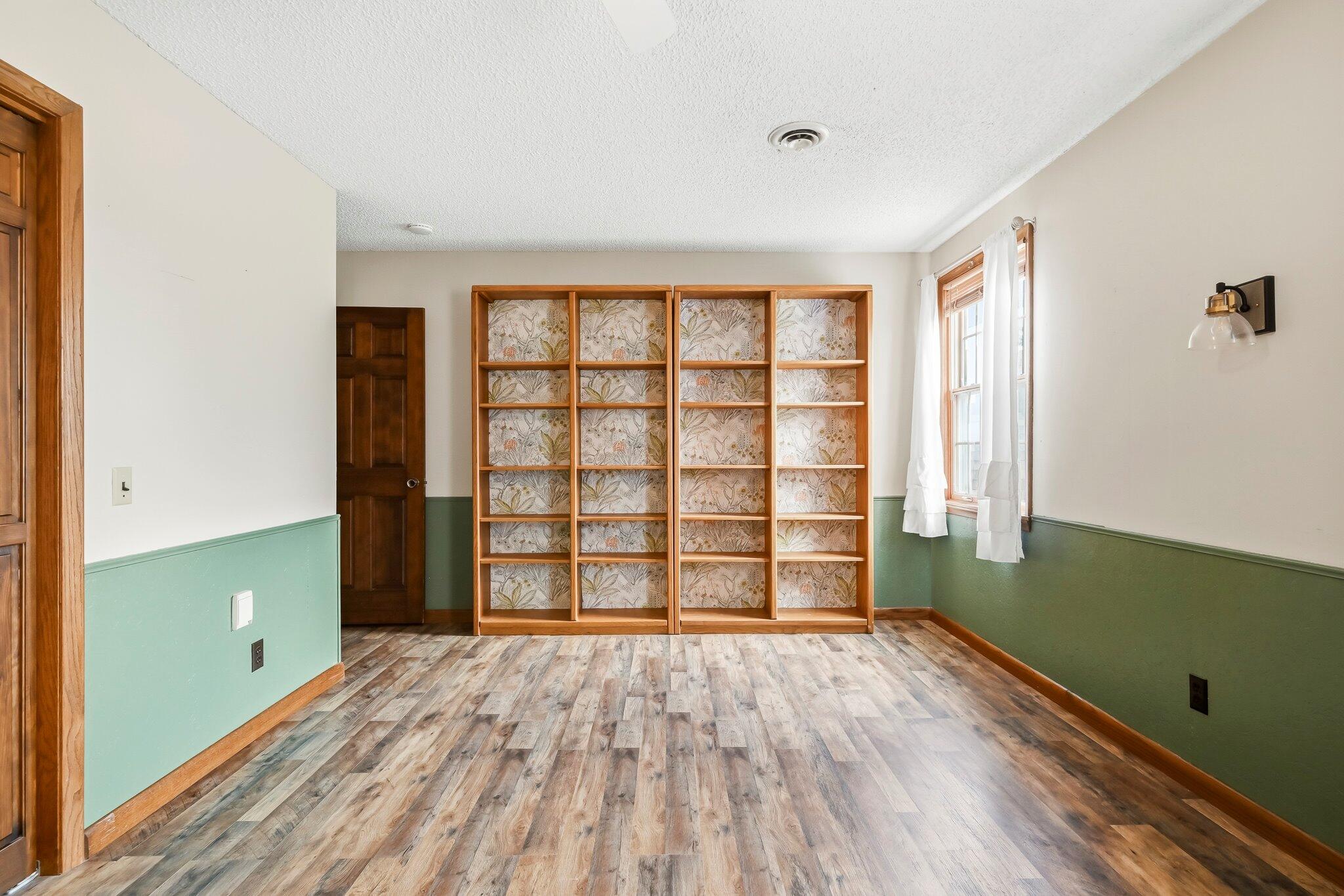8624 Lawrence 2220 Property Photo 43