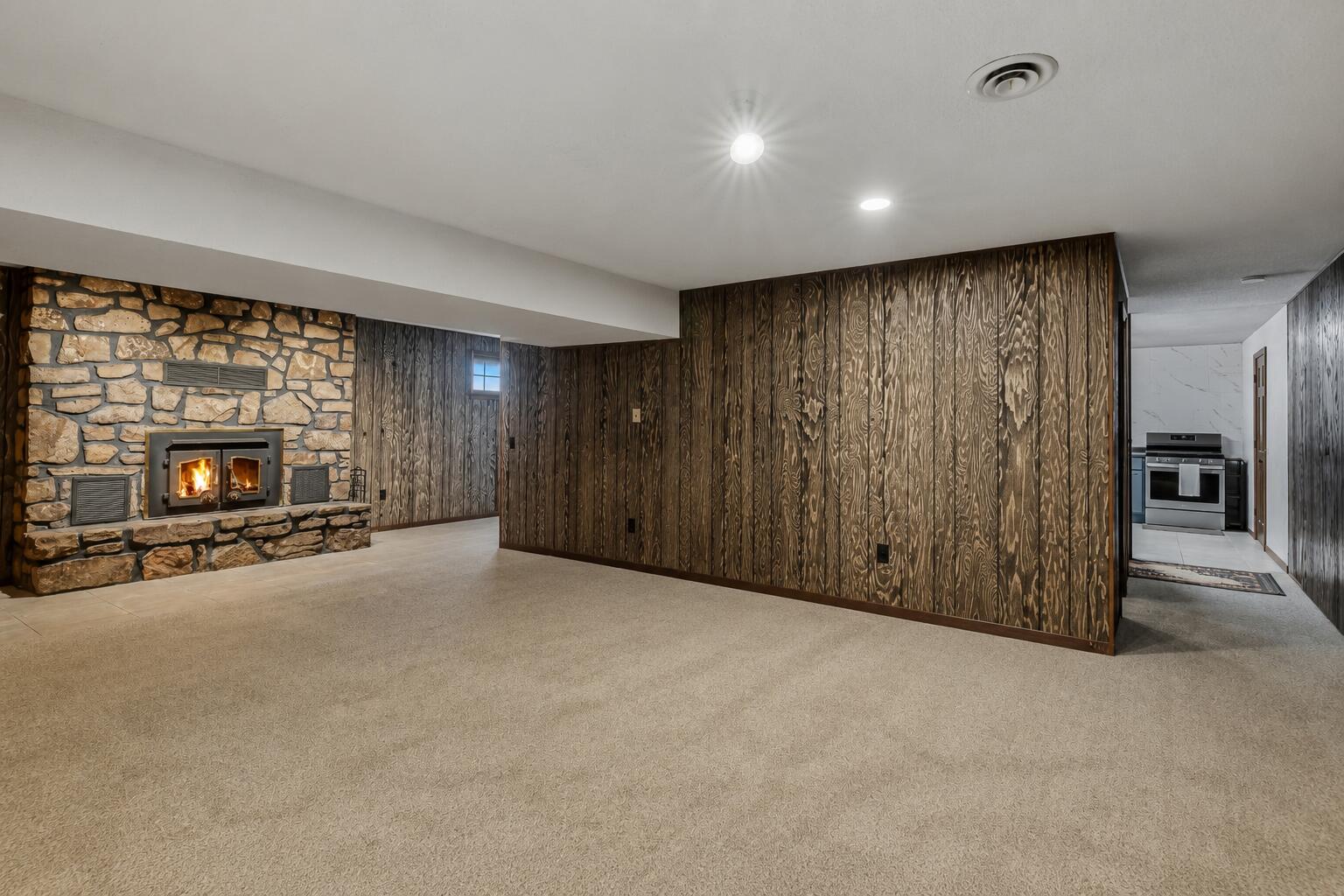 8624 Lawrence 2220 Property Photo 47