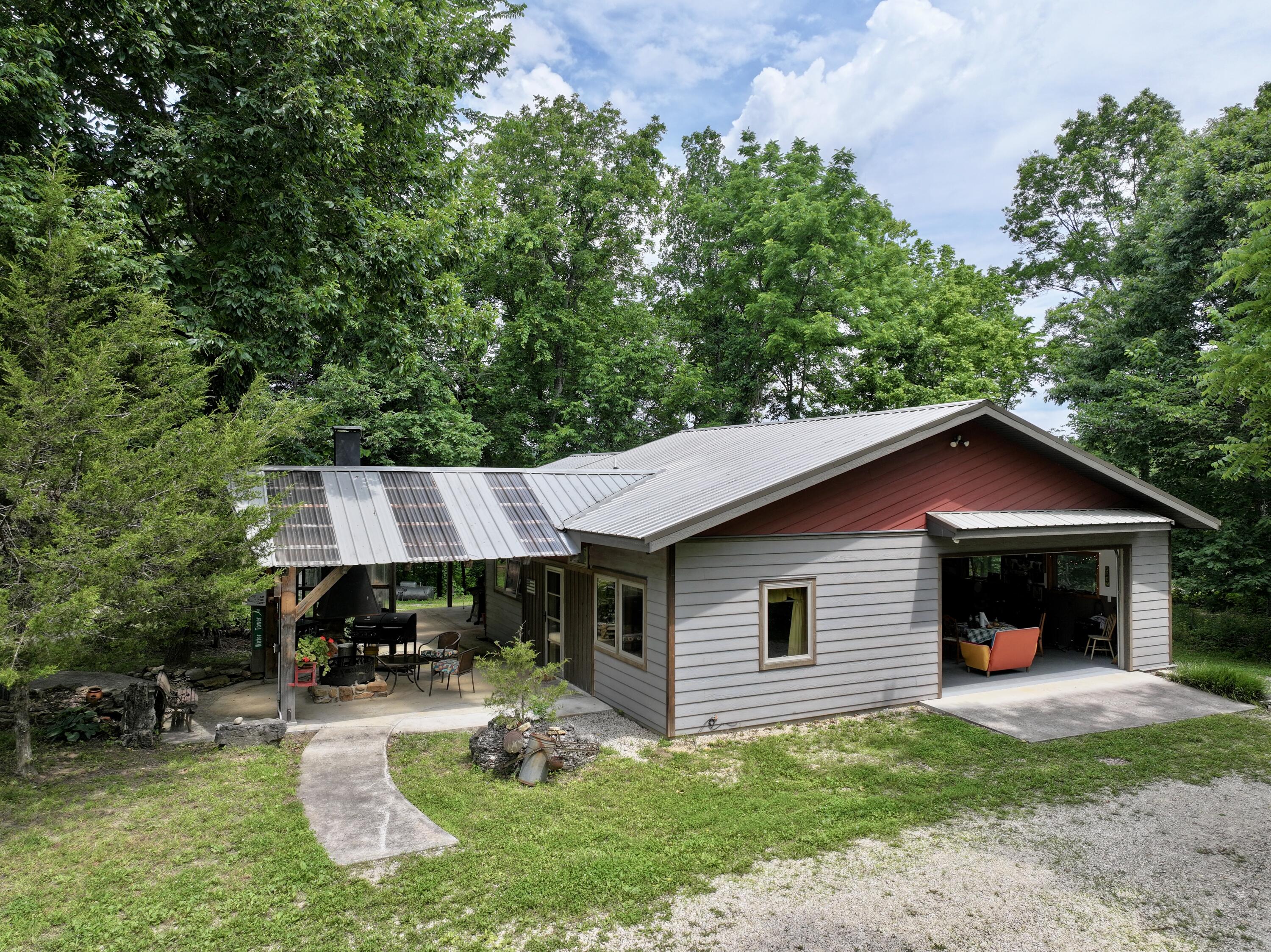 470 North Water Tower Road Property Photo 3