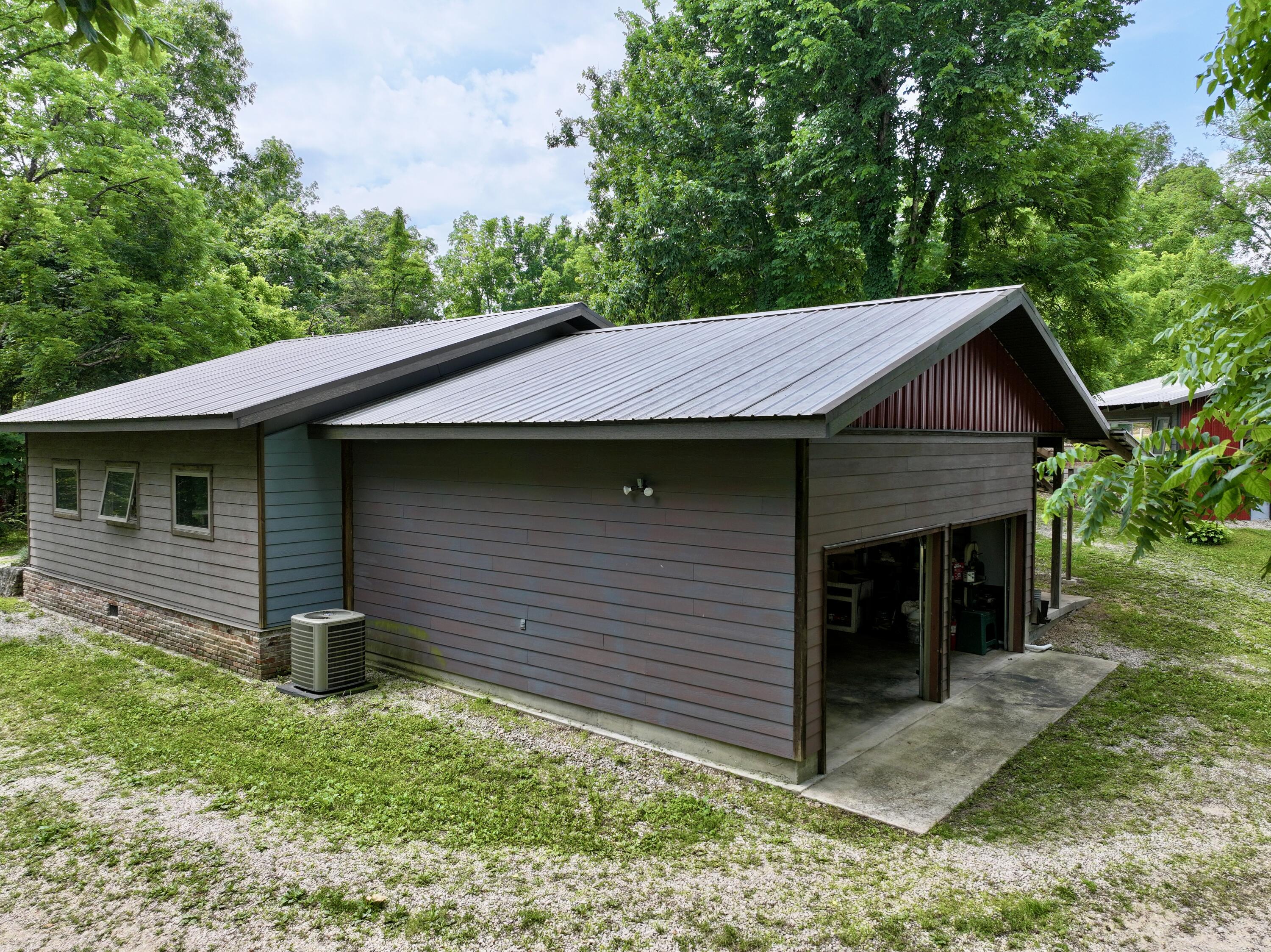 470 North Water Tower Road Property Photo 7