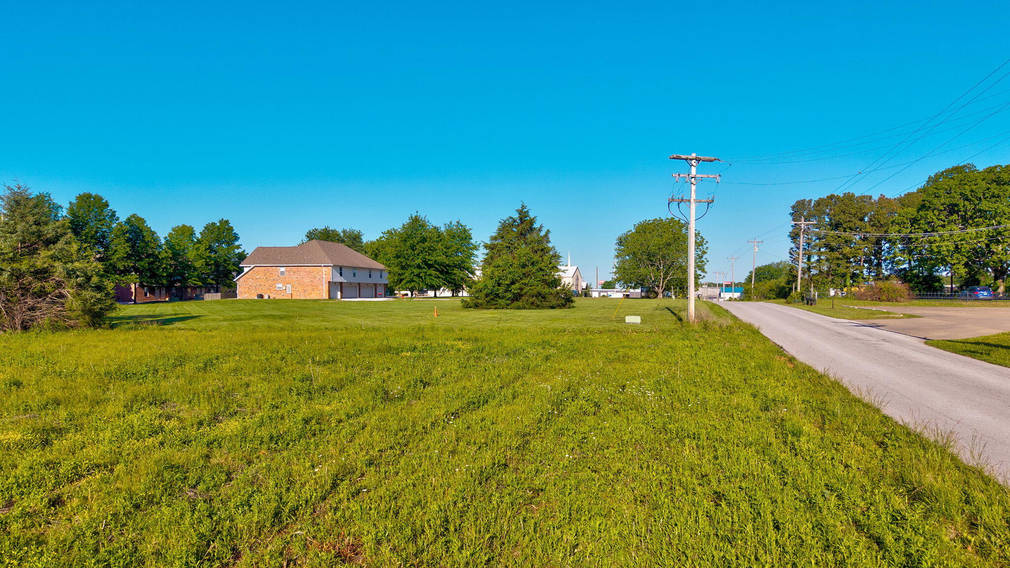 000 Redbud Street Property Photo 13