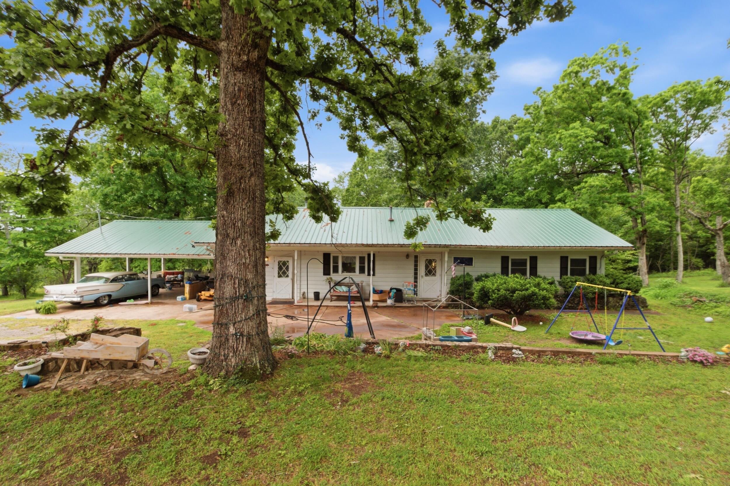 34 Indian Oaks Drive Property Photo 3