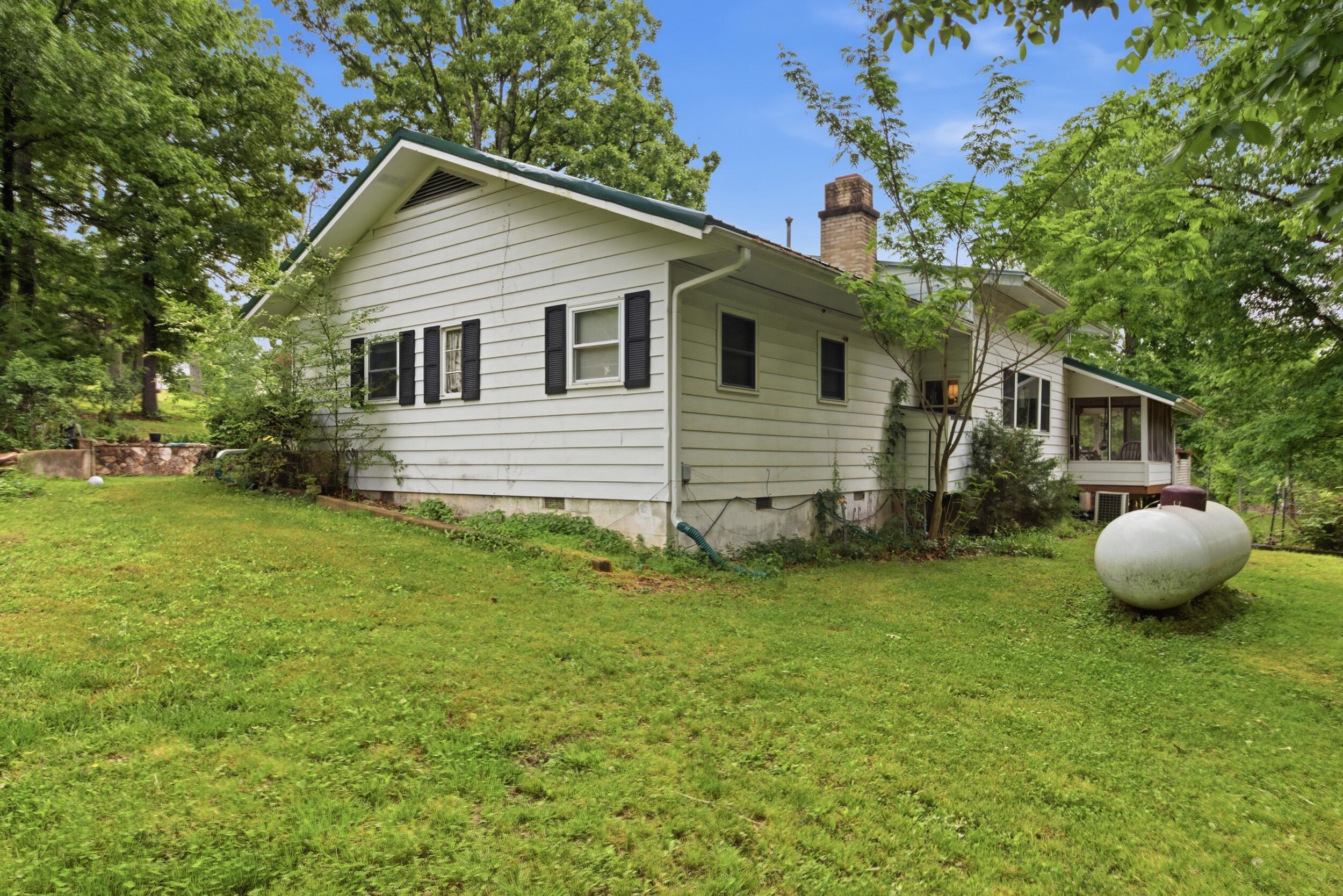 34 Indian Oaks Drive Property Photo 5