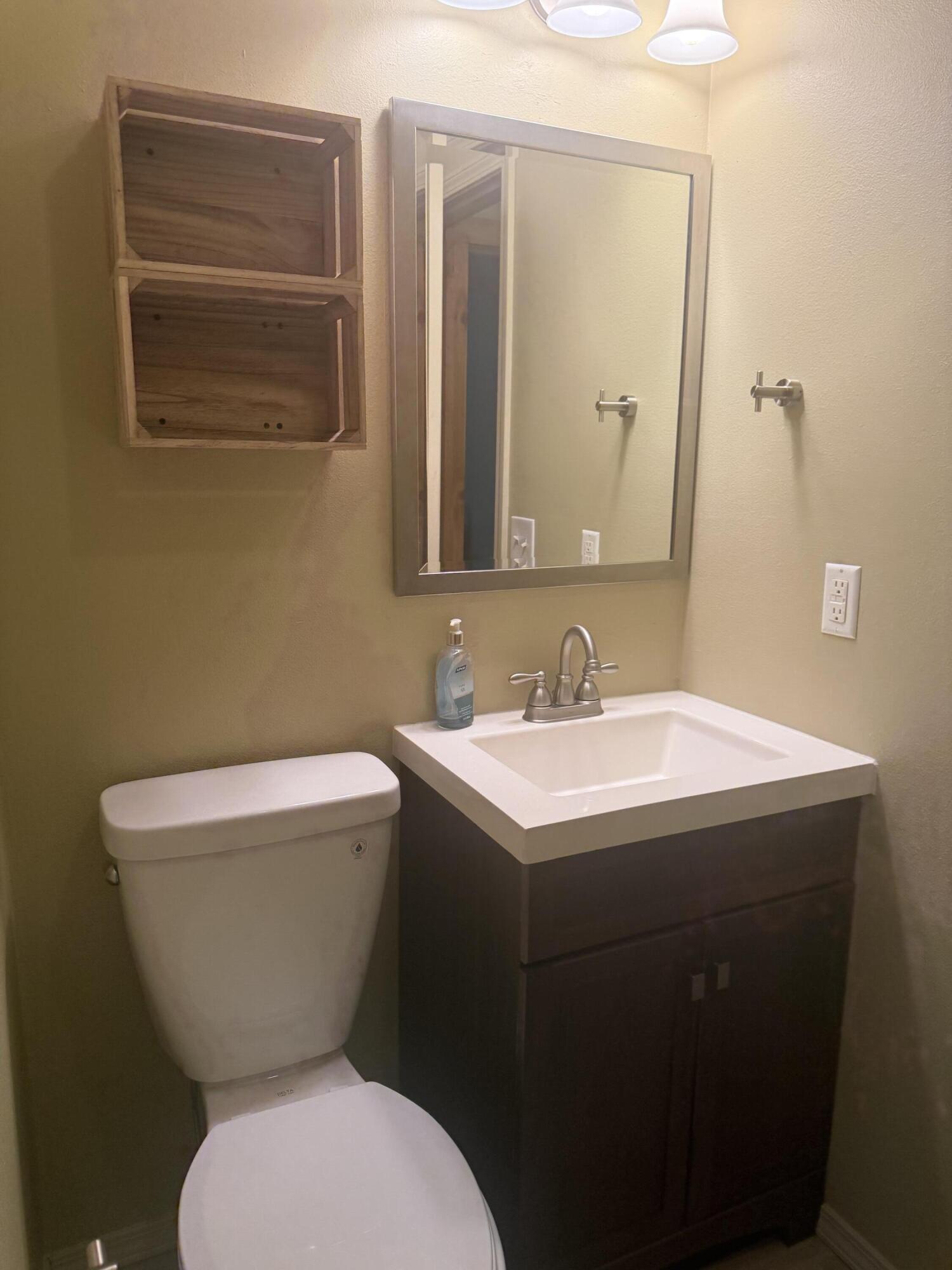134 Navajo Trail Property Photo 24