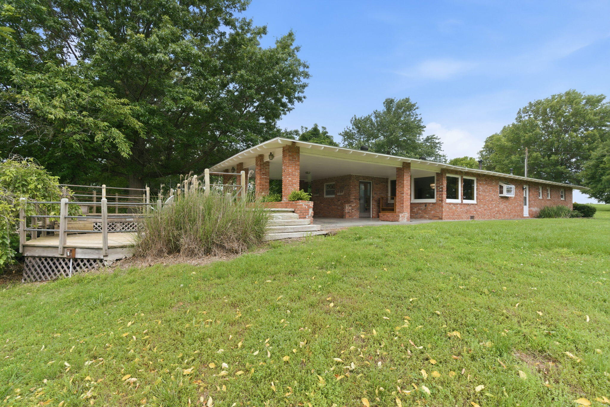 3642 South Farm Road 69 Property Photo 5