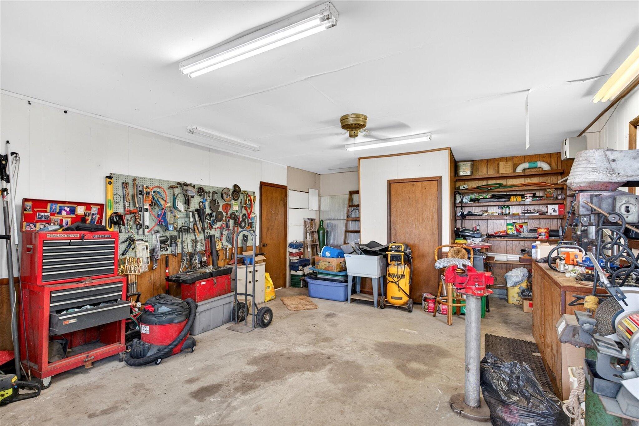 17258 Highway B Property Photo 35