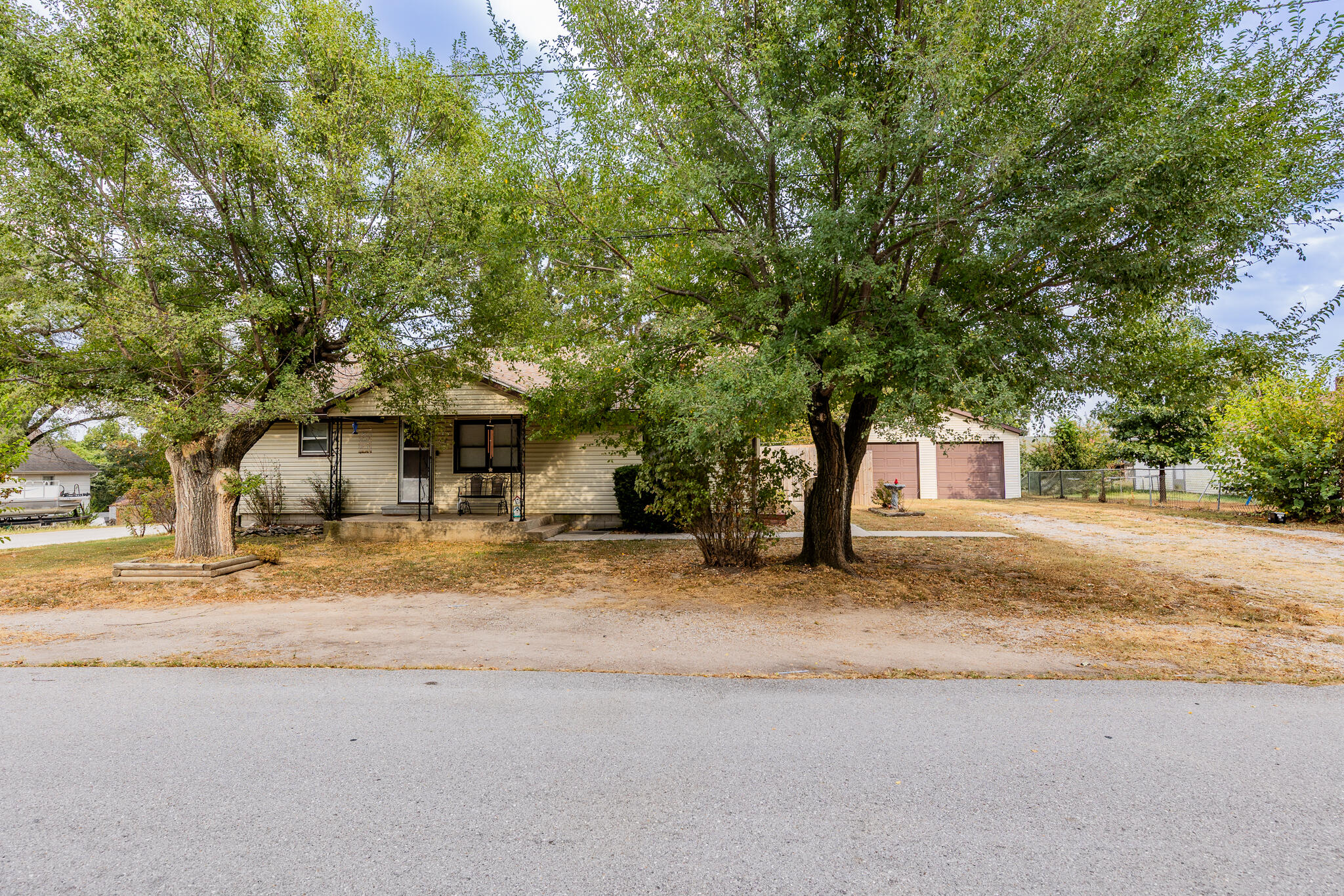 502 South Pear Street Property Photo 1