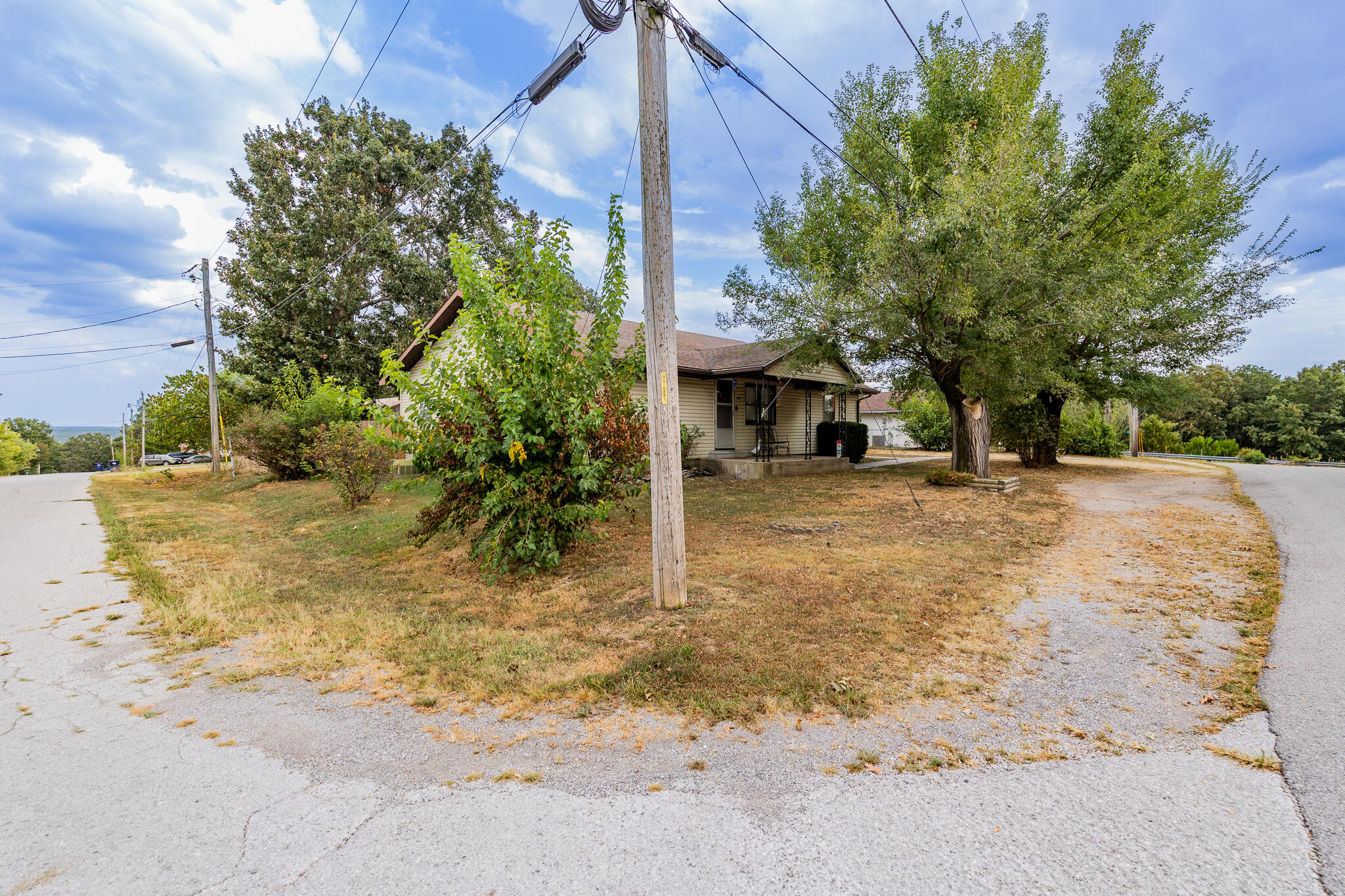 502 South Pear Street Property Photo 4