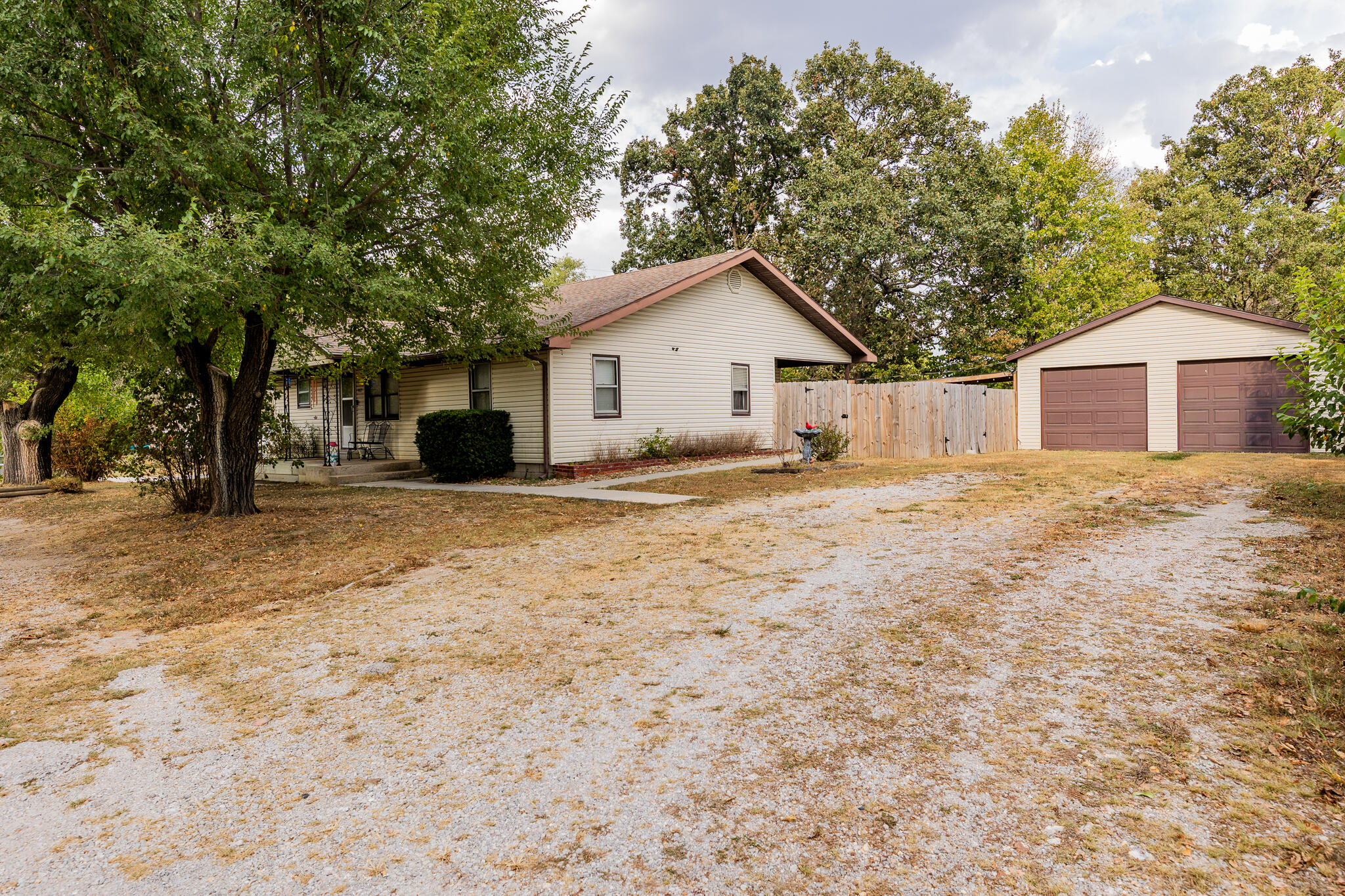 502 South Pear Street Property Photo 7