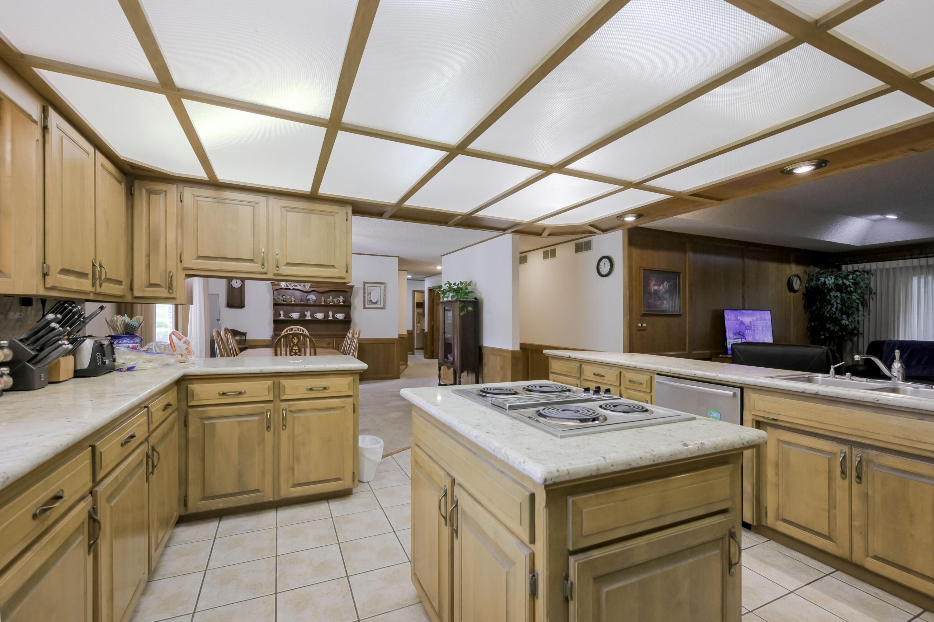 375 Glenwood Circle Property Photo 11