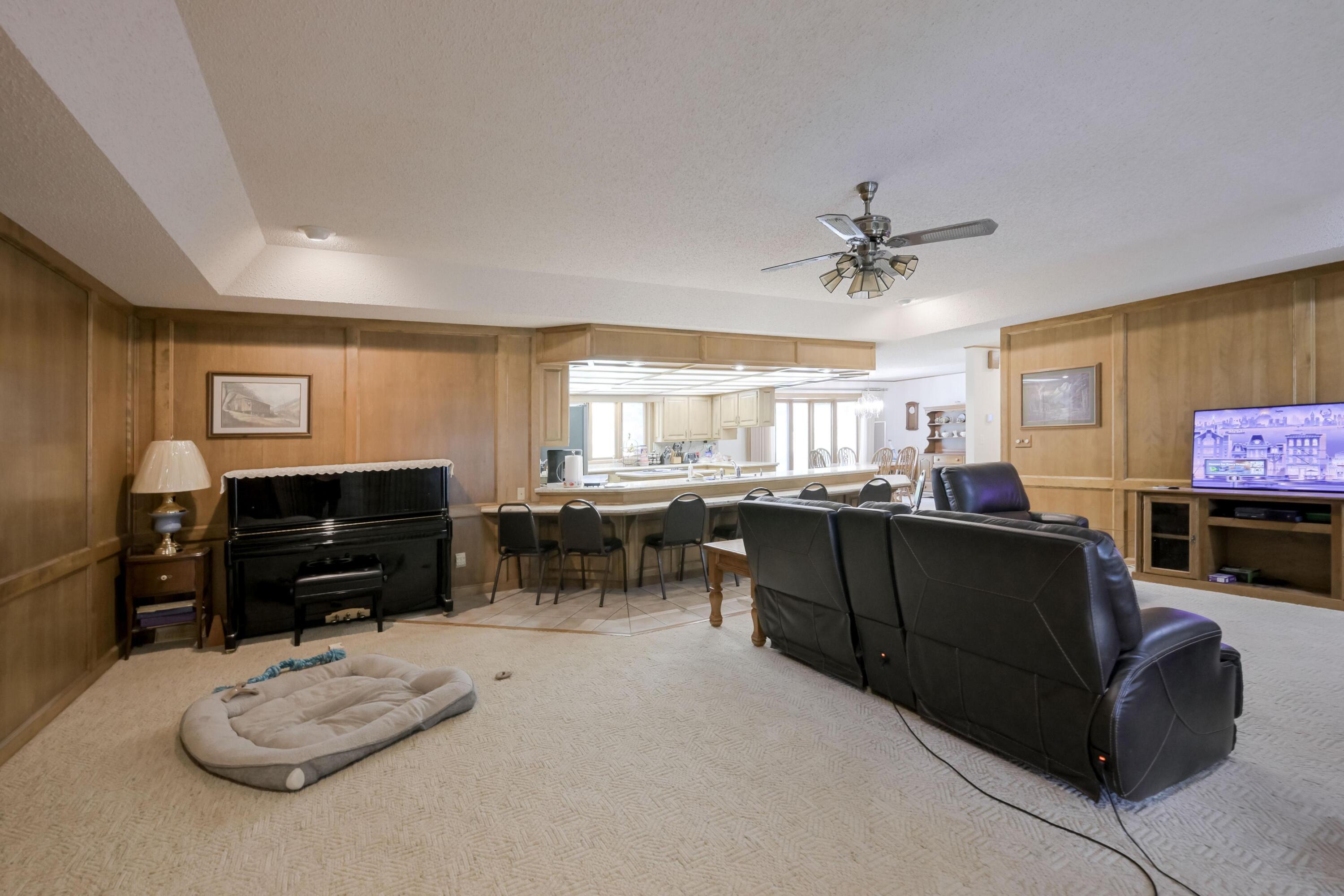 375 Glenwood Circle Property Photo 21