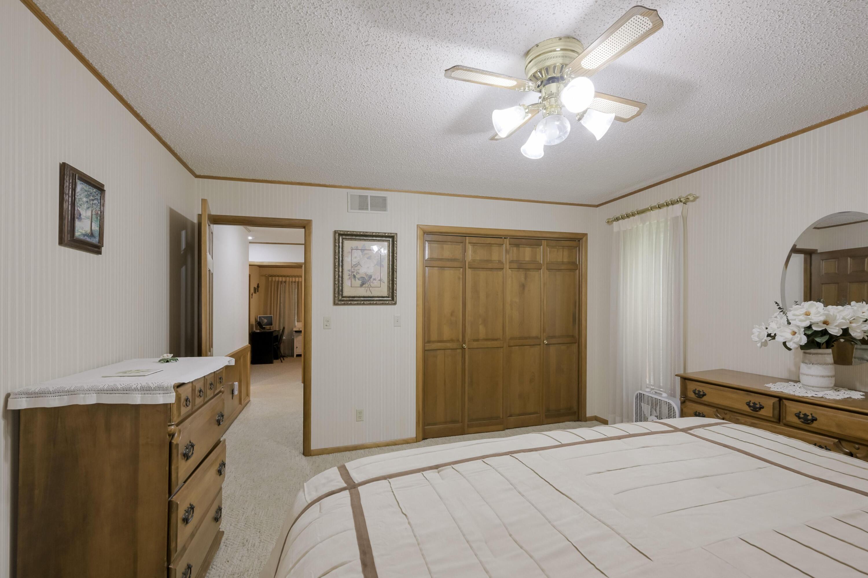 375 Glenwood Circle Property Photo 25