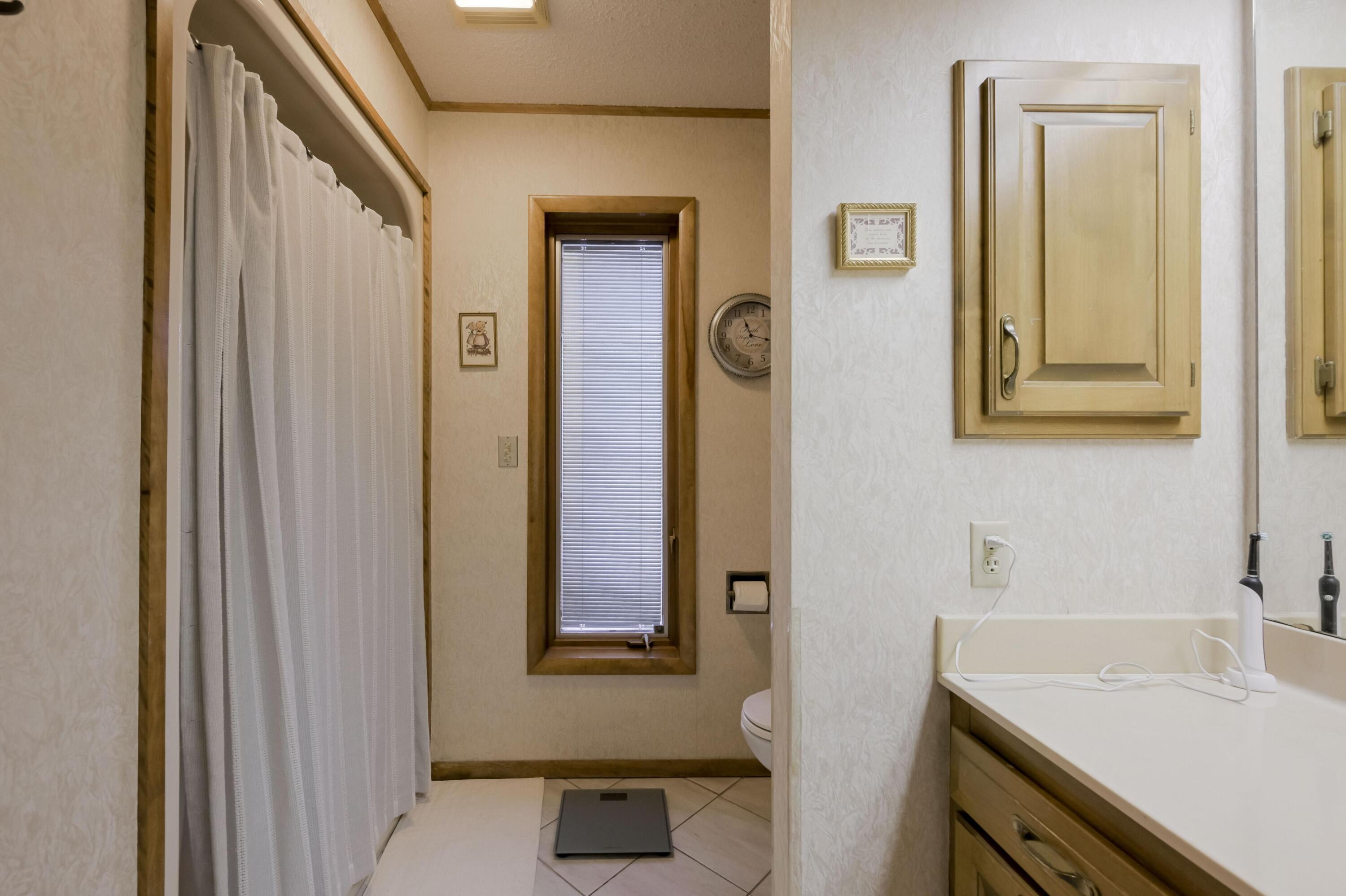 375 Glenwood Circle Property Photo 37