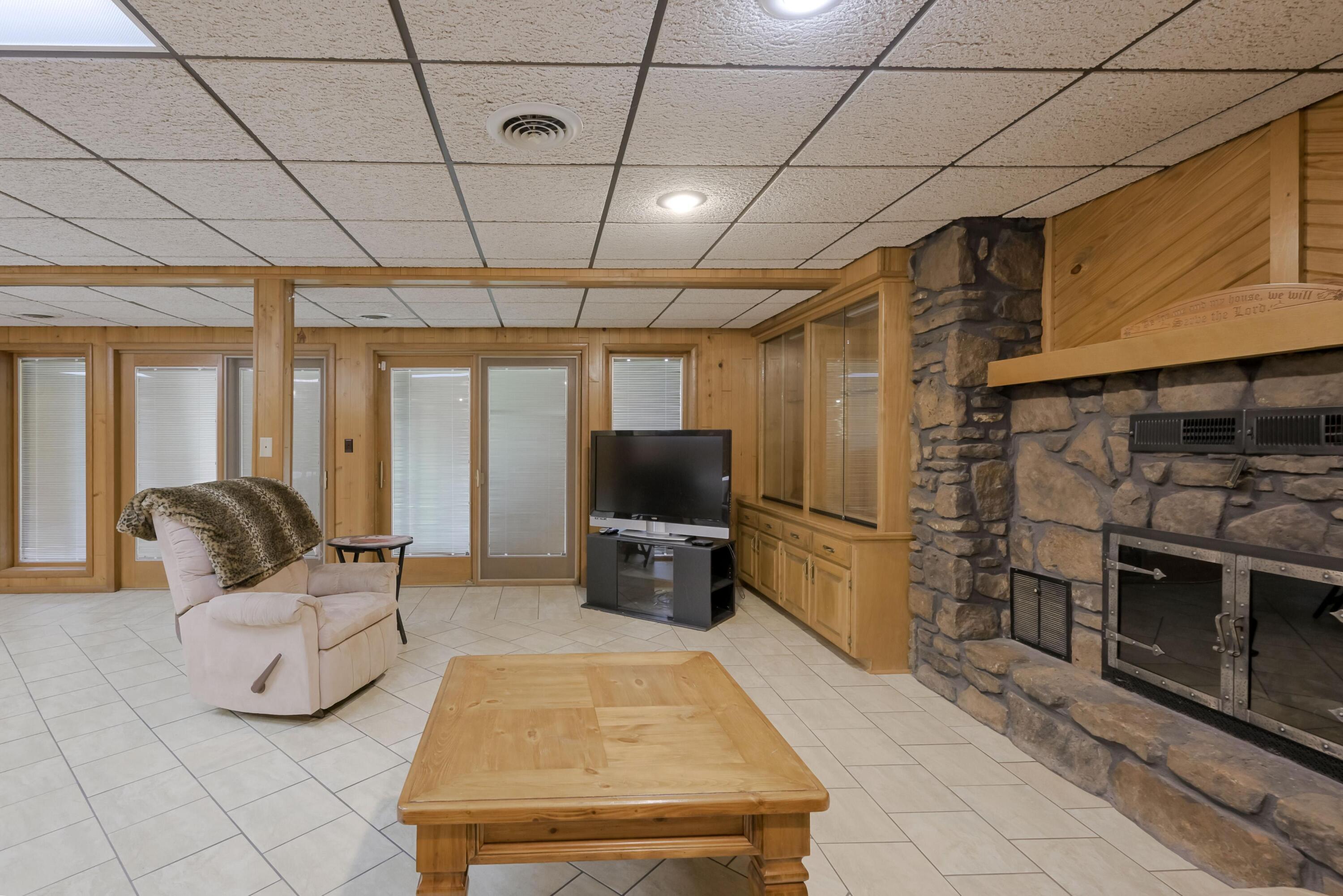 375 Glenwood Circle Property Photo 46
