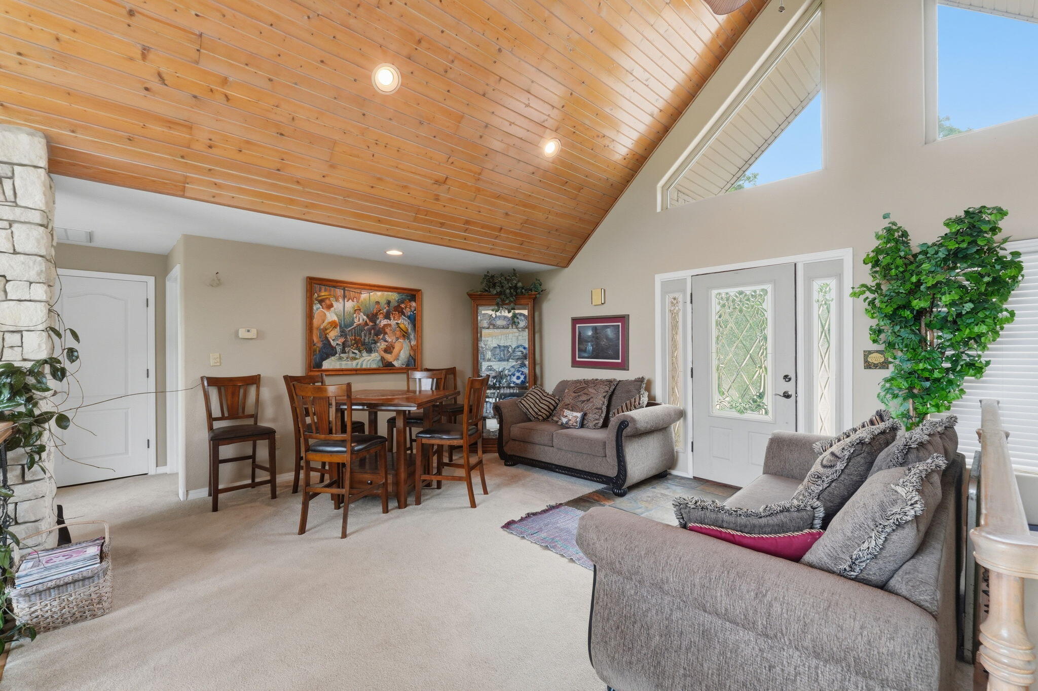 2337 Pokeberry Lane Property Photo 6