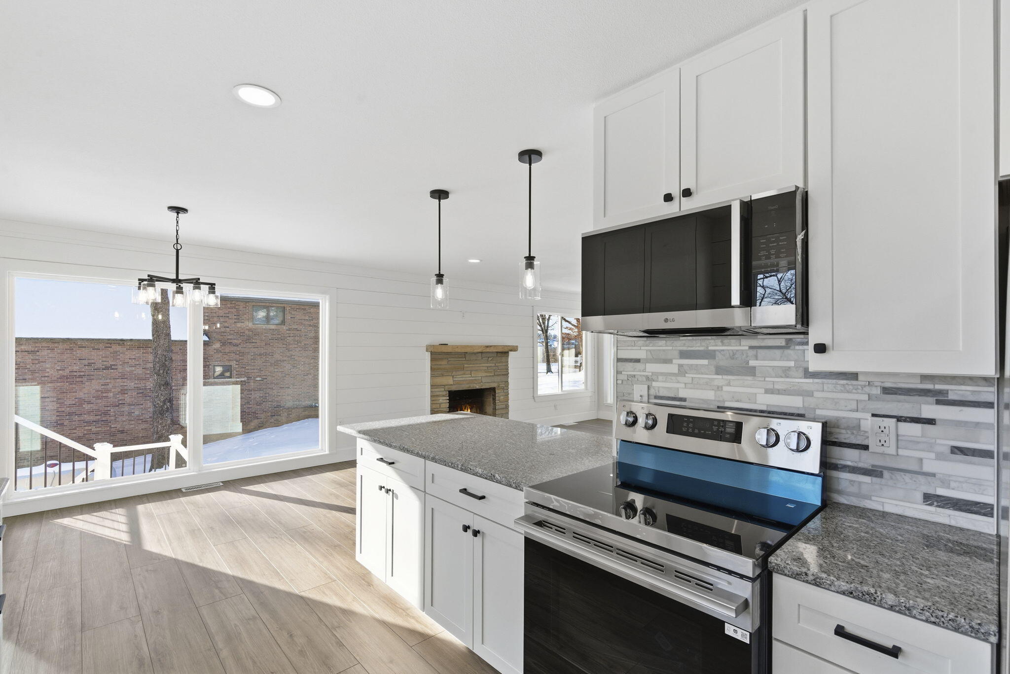 139 Lakeshore Drive Property Photo 8