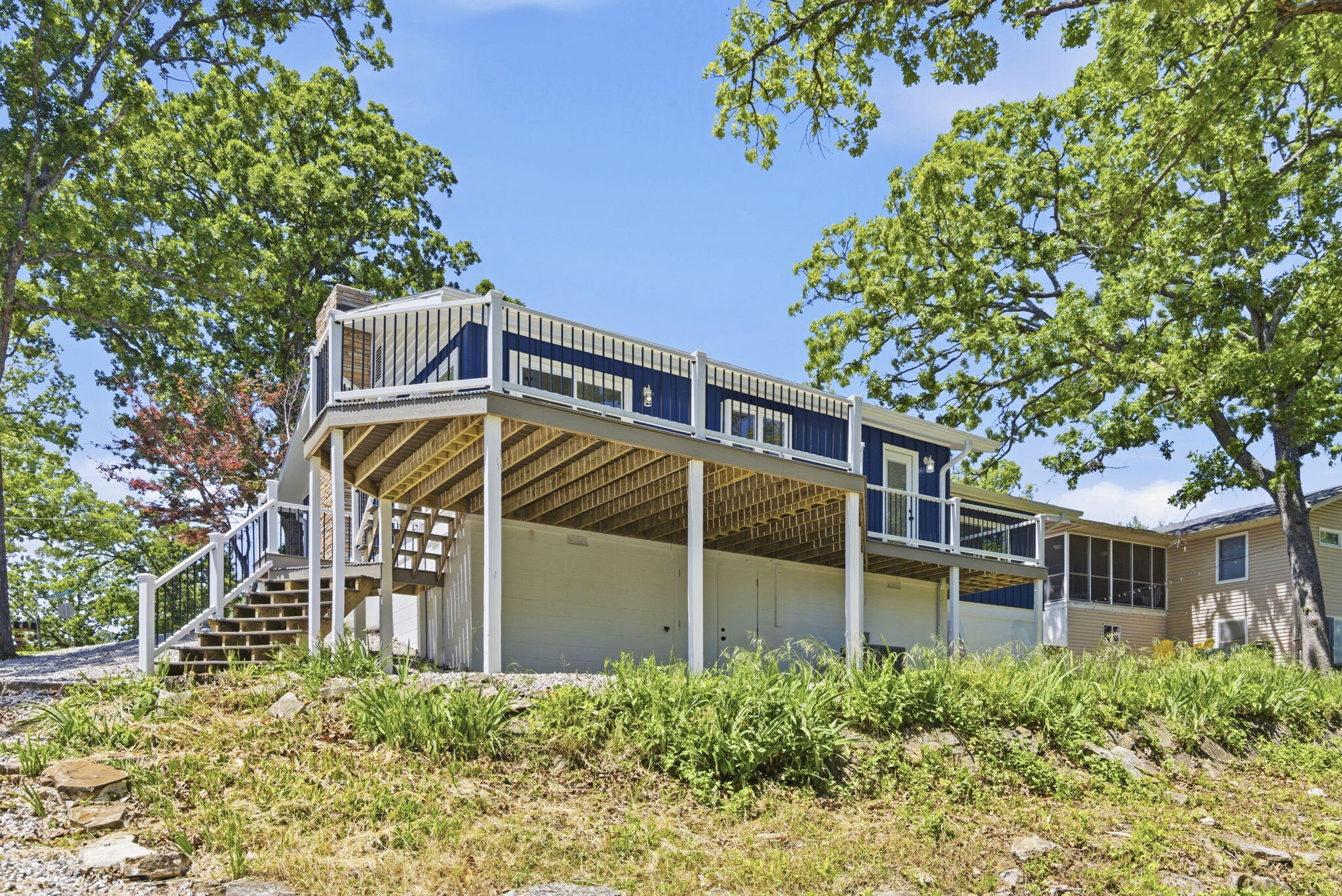 139 Lakeshore Drive Property Photo 43