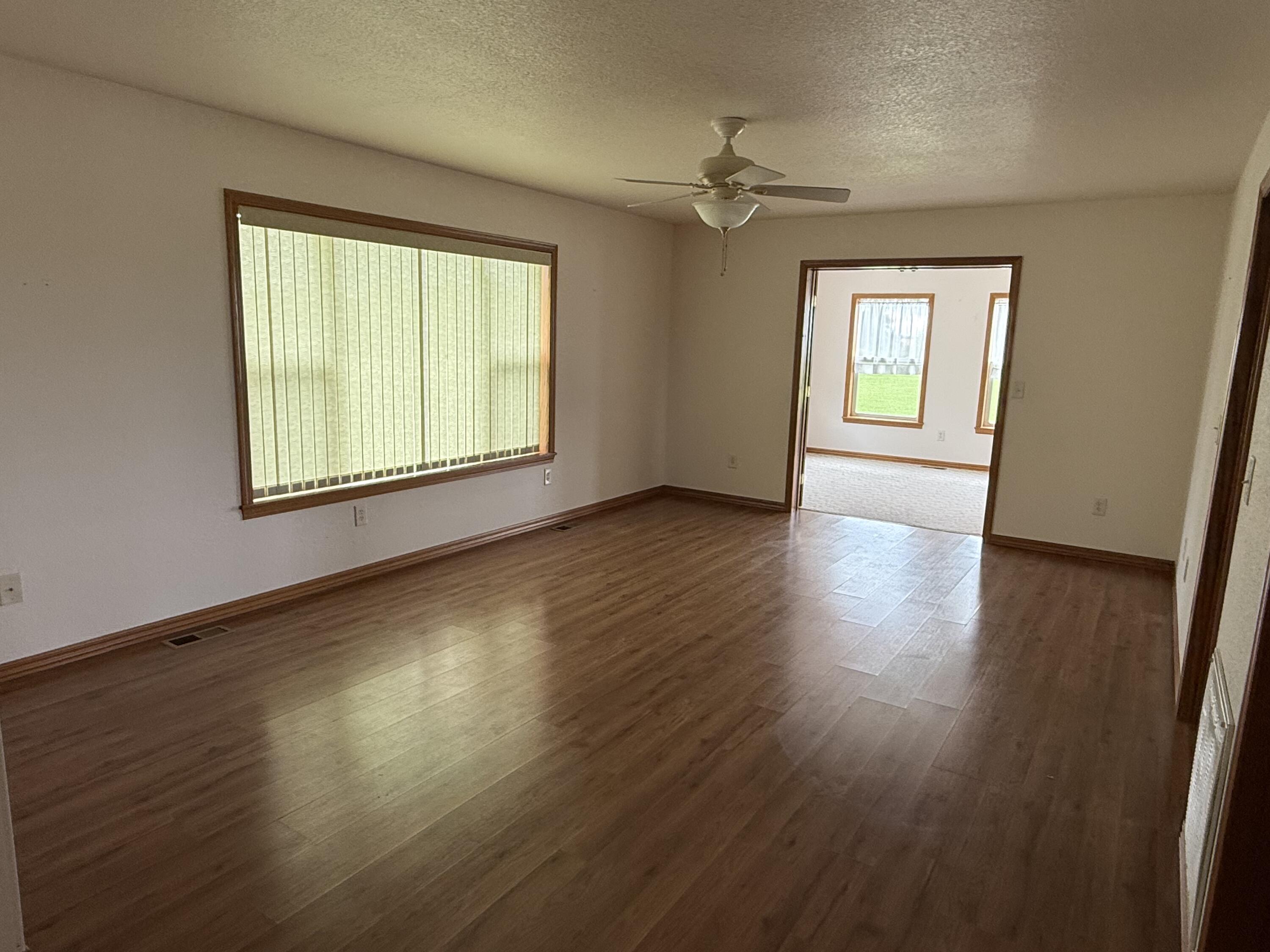26001 Highway Ee Property Photo 3