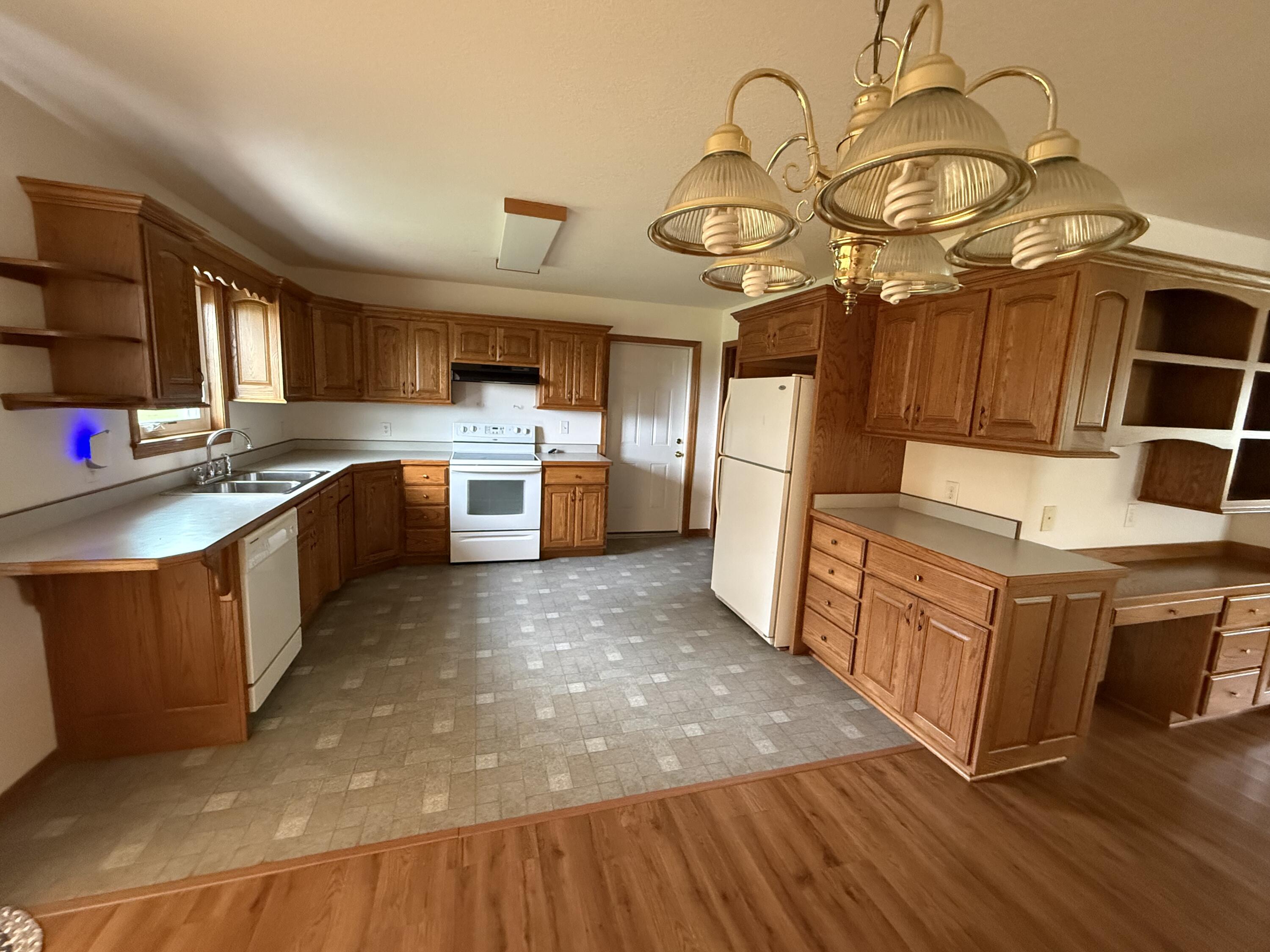 26001 Highway Ee Property Photo 17