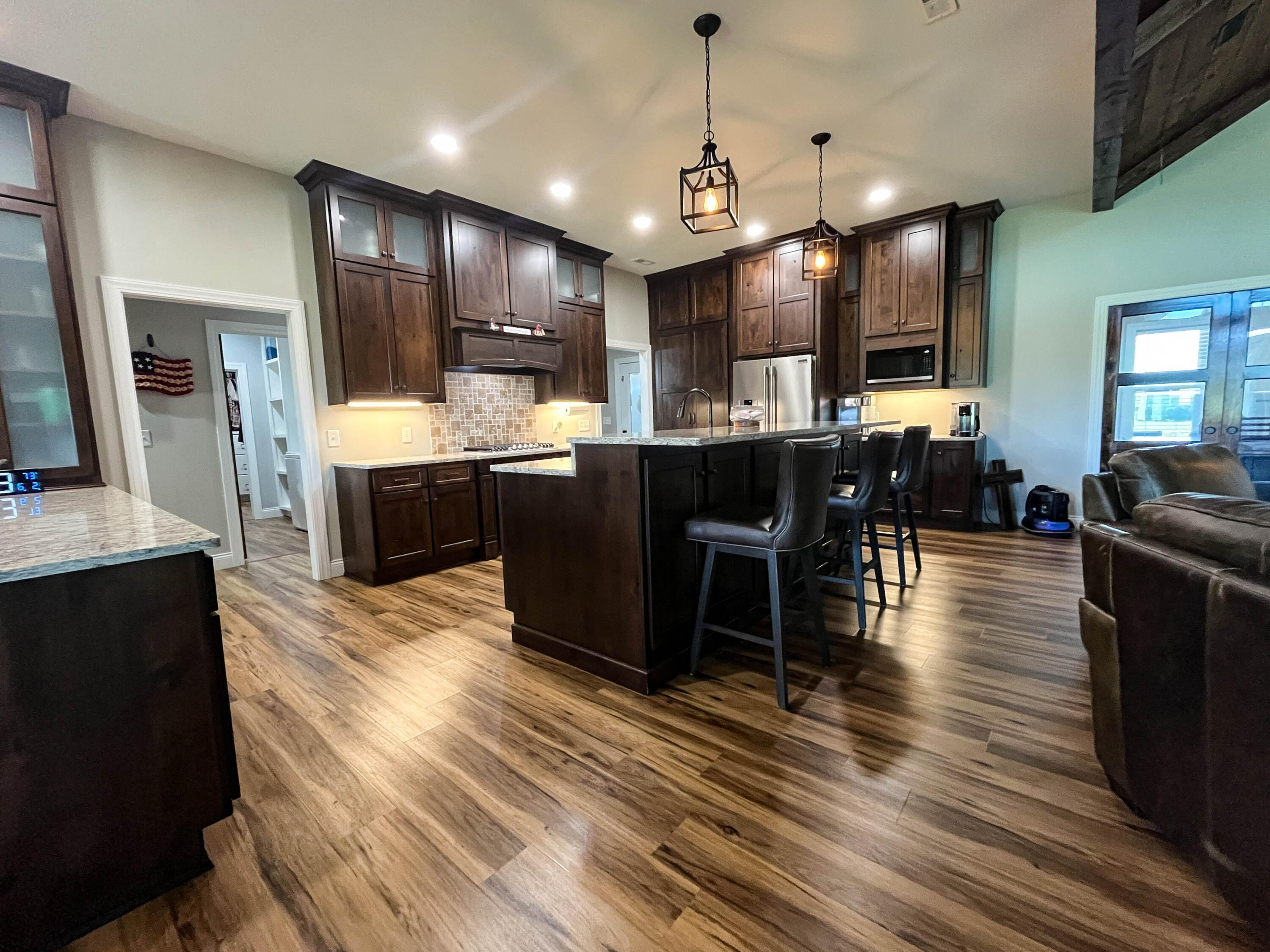 60325865 Property Photo 22