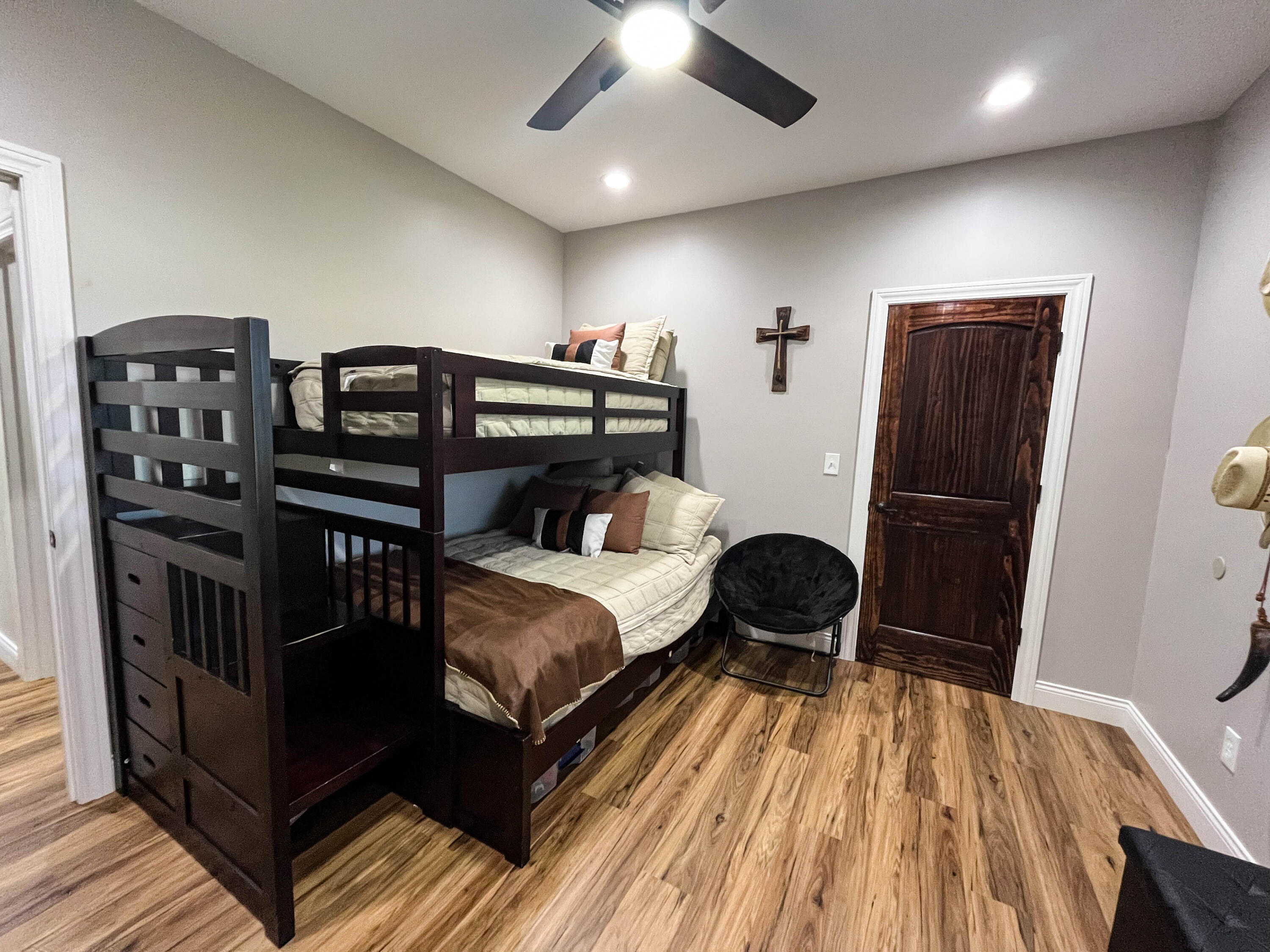 60325865 Property Photo 46