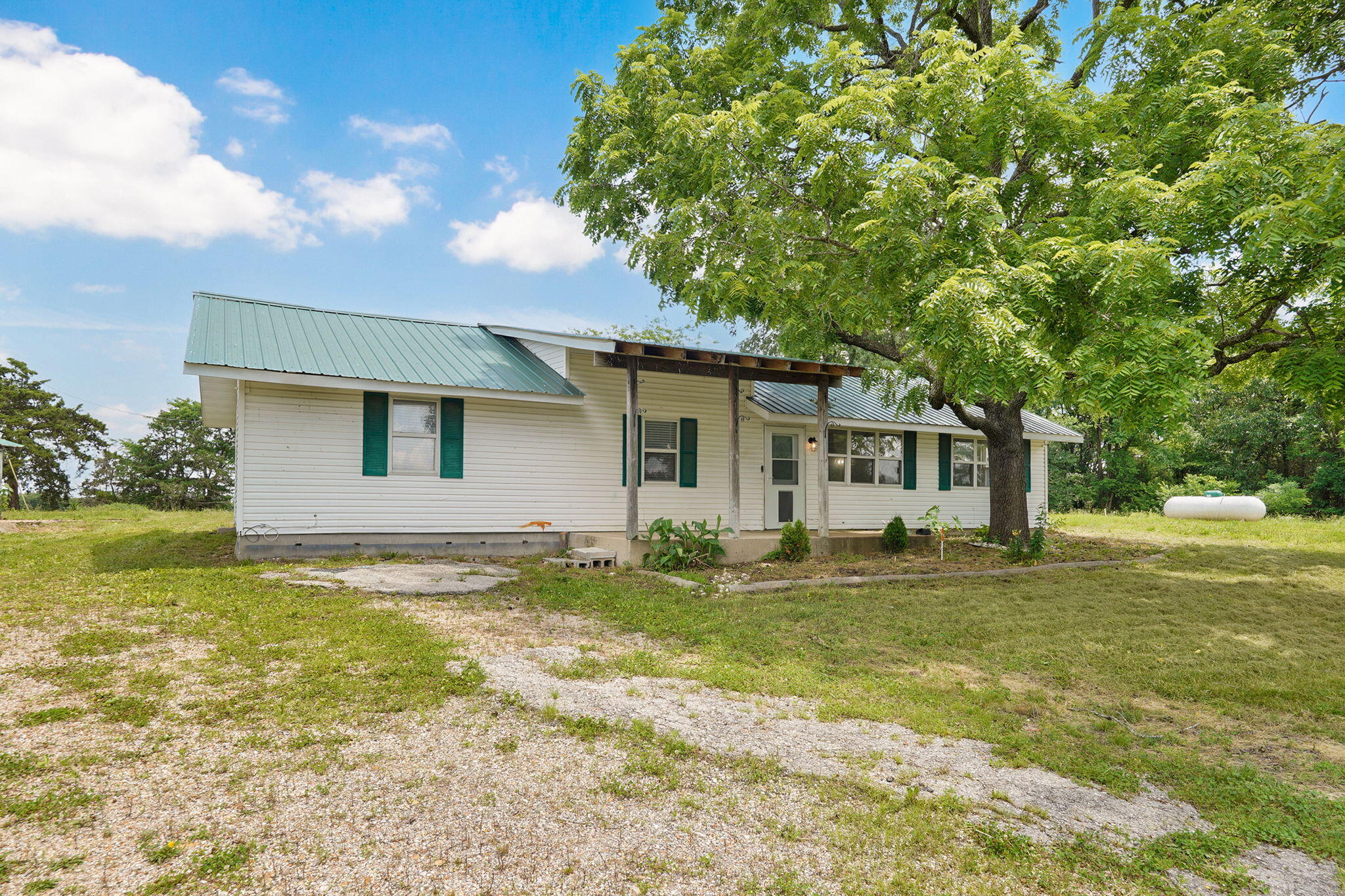 30017 Jeffries Road Property Photo 1