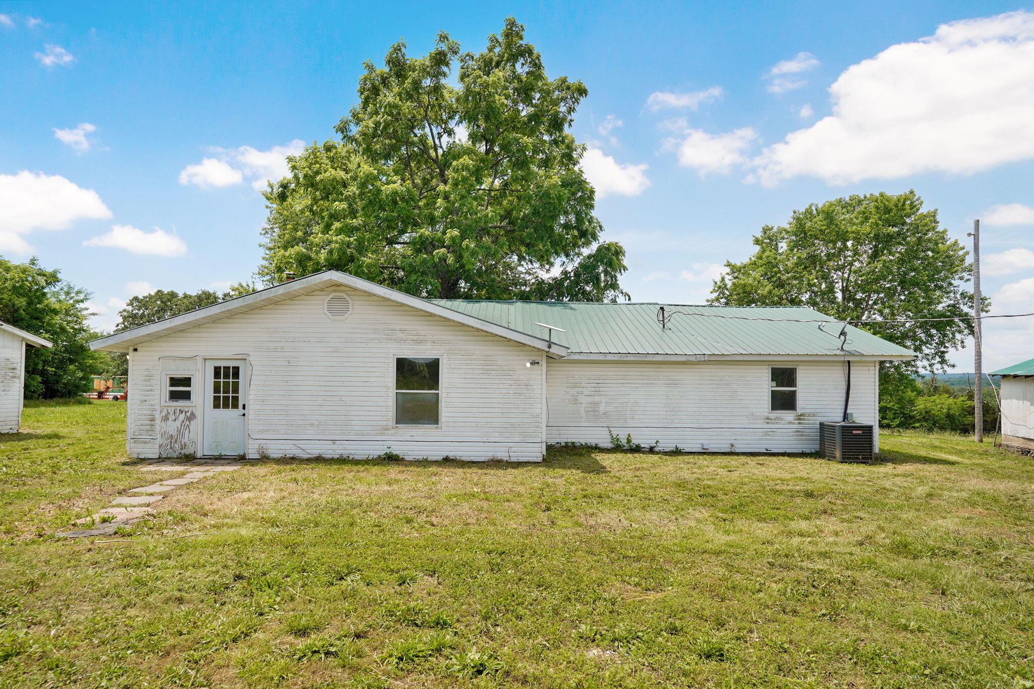 30017 Jeffries Road Property Photo 9