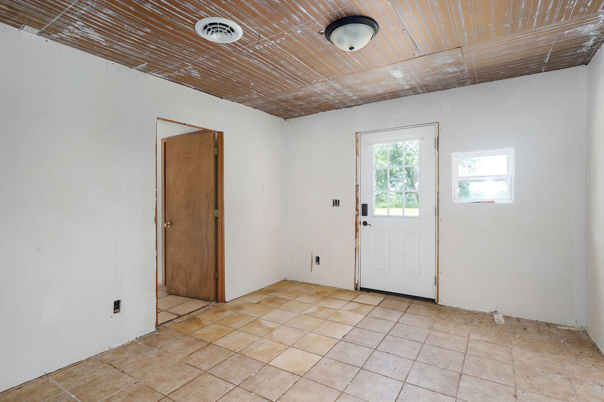 30017 Jeffries Road Property Photo 32