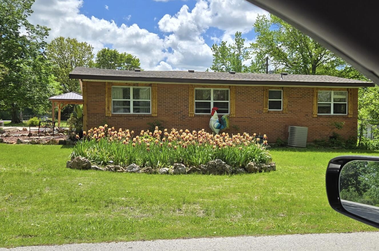 1019 North Pine Street Property Photo 10