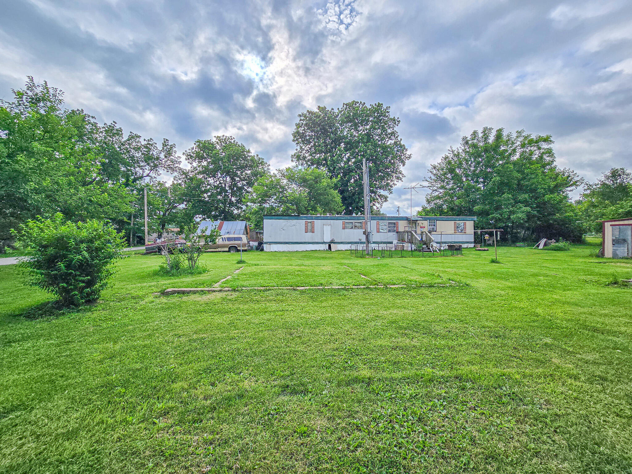 18800 2nd Avenue Property Photo 3