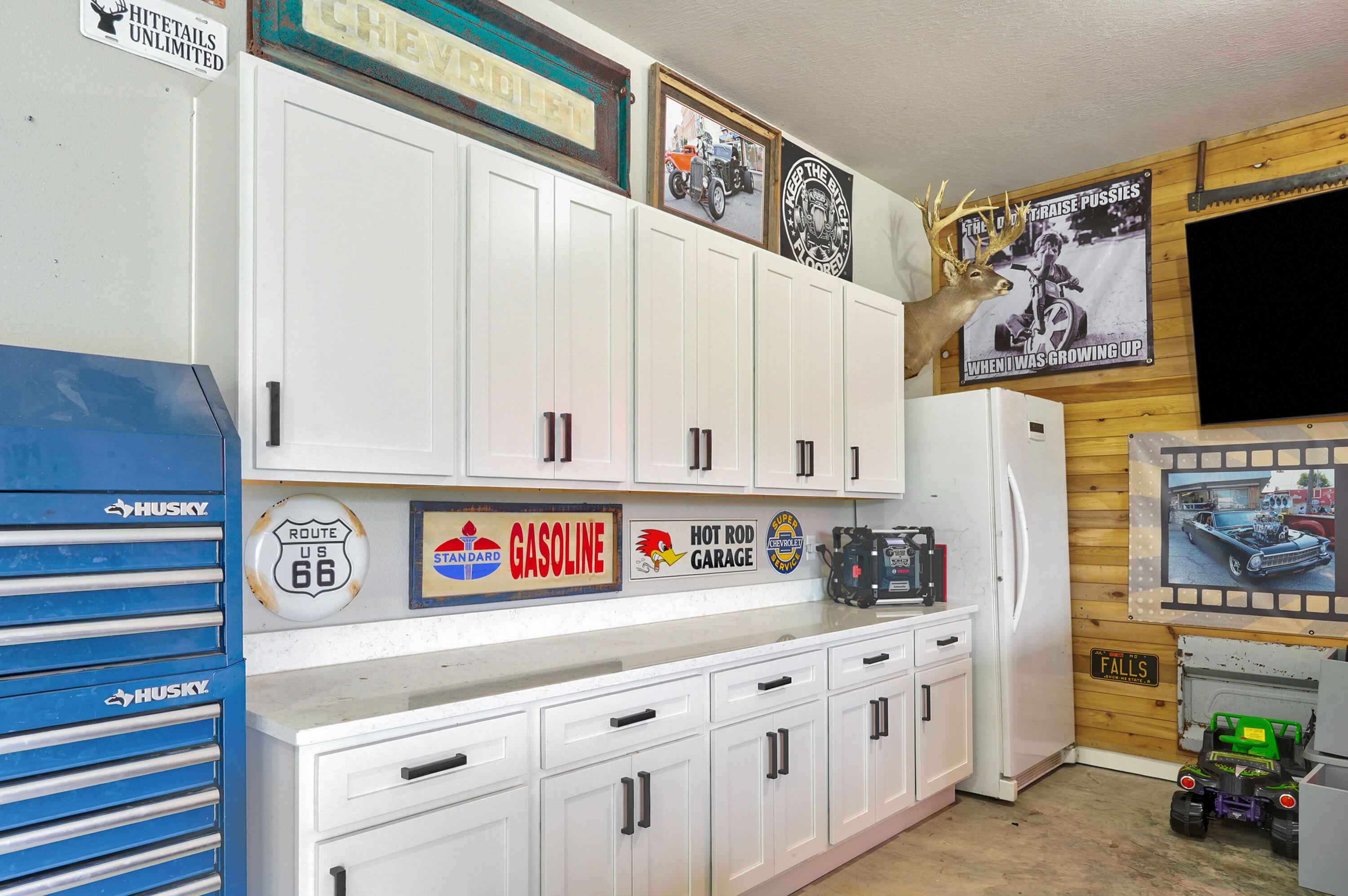 932 East Downshire Drive Property Photo 42
