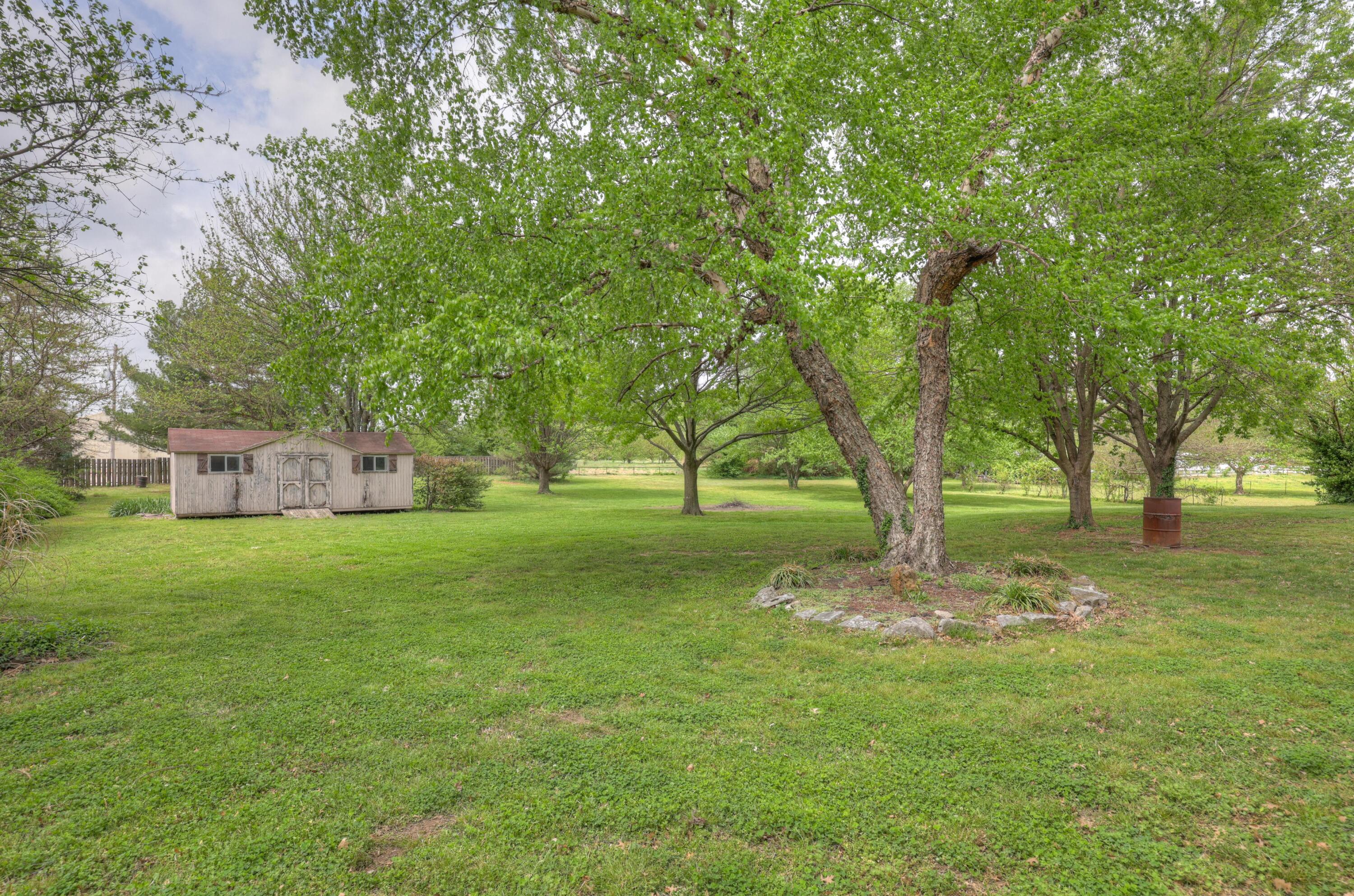 13200 Oregon Lane Property Photo 5