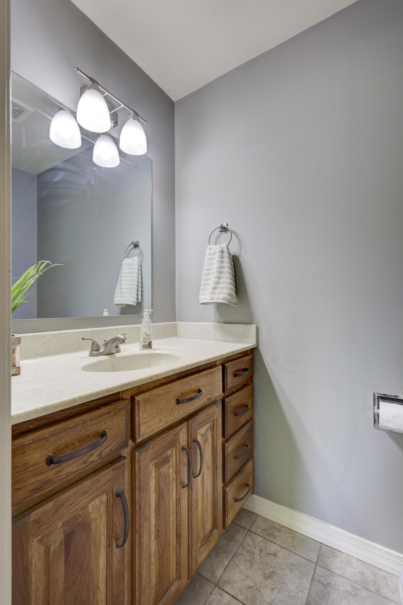 13200 Oregon Lane Property Photo 40