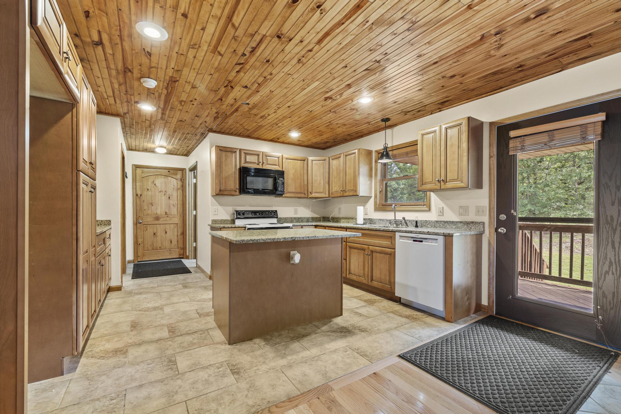 225 Cory's Trail Property Photo 6