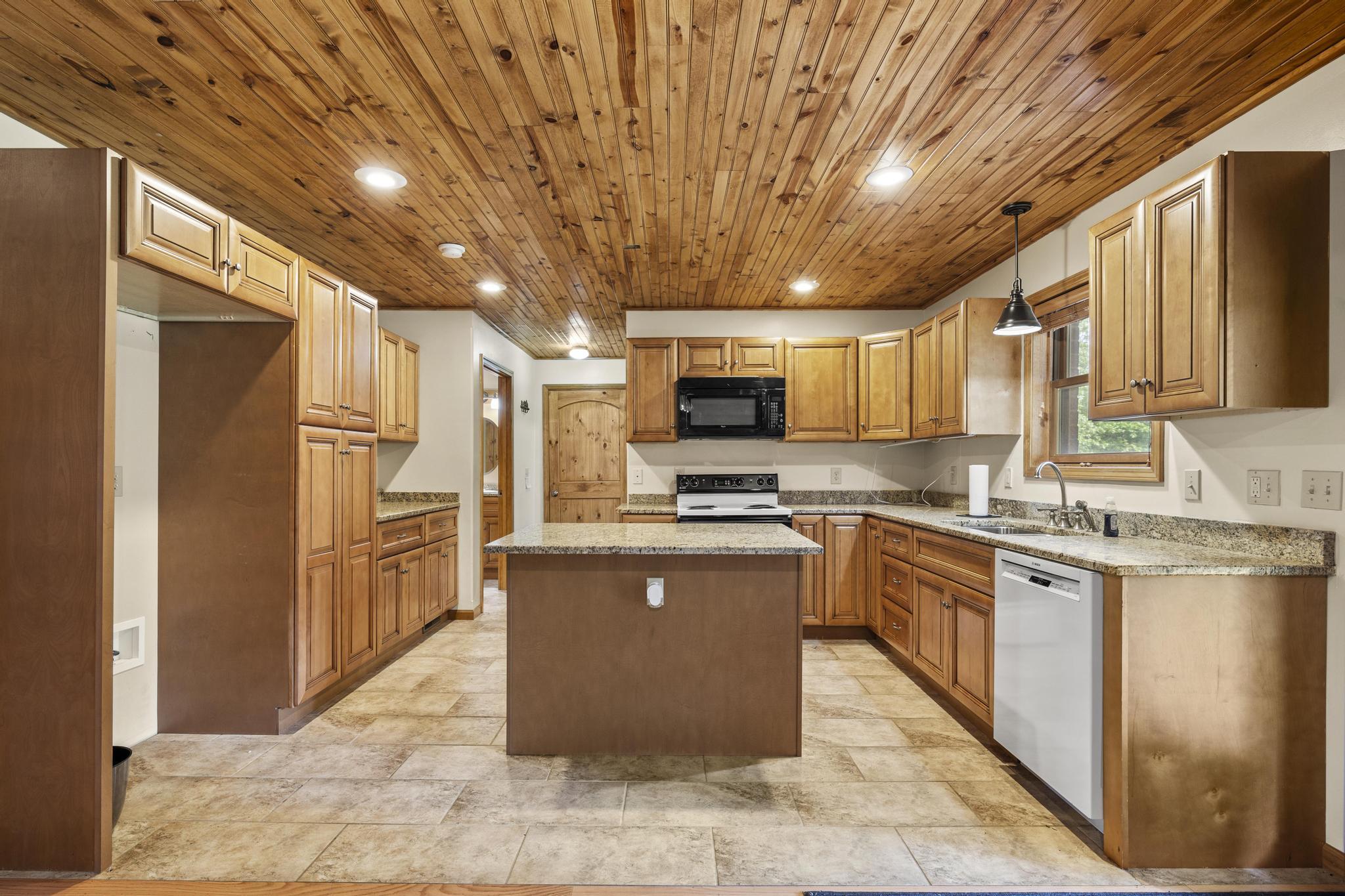 225 Cory's Trail Property Photo 7