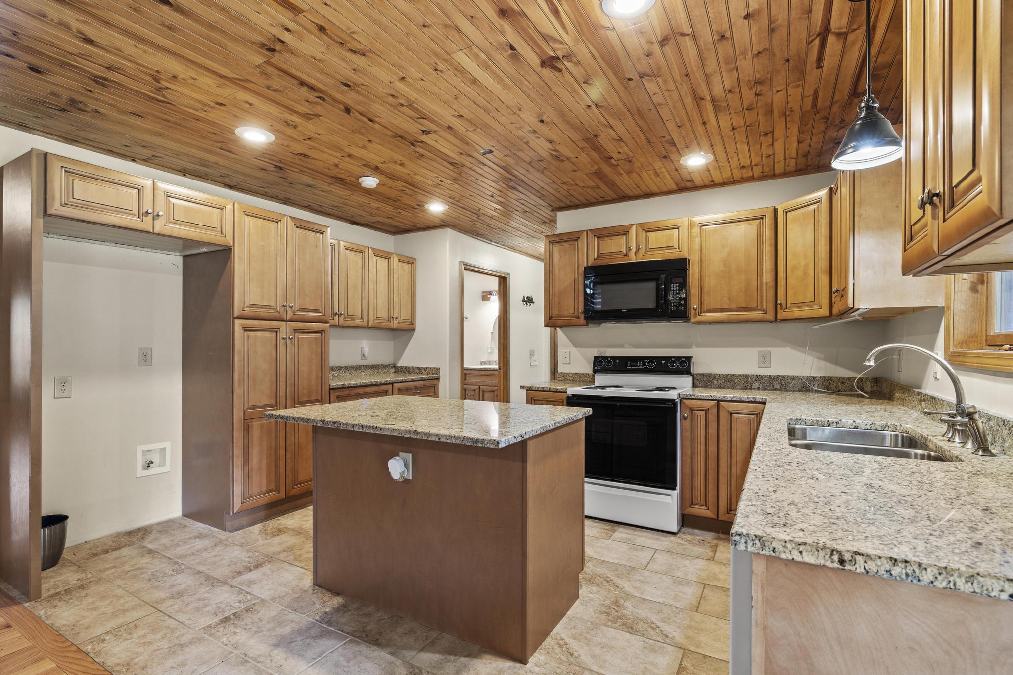 225 Cory's Trail Property Photo 8