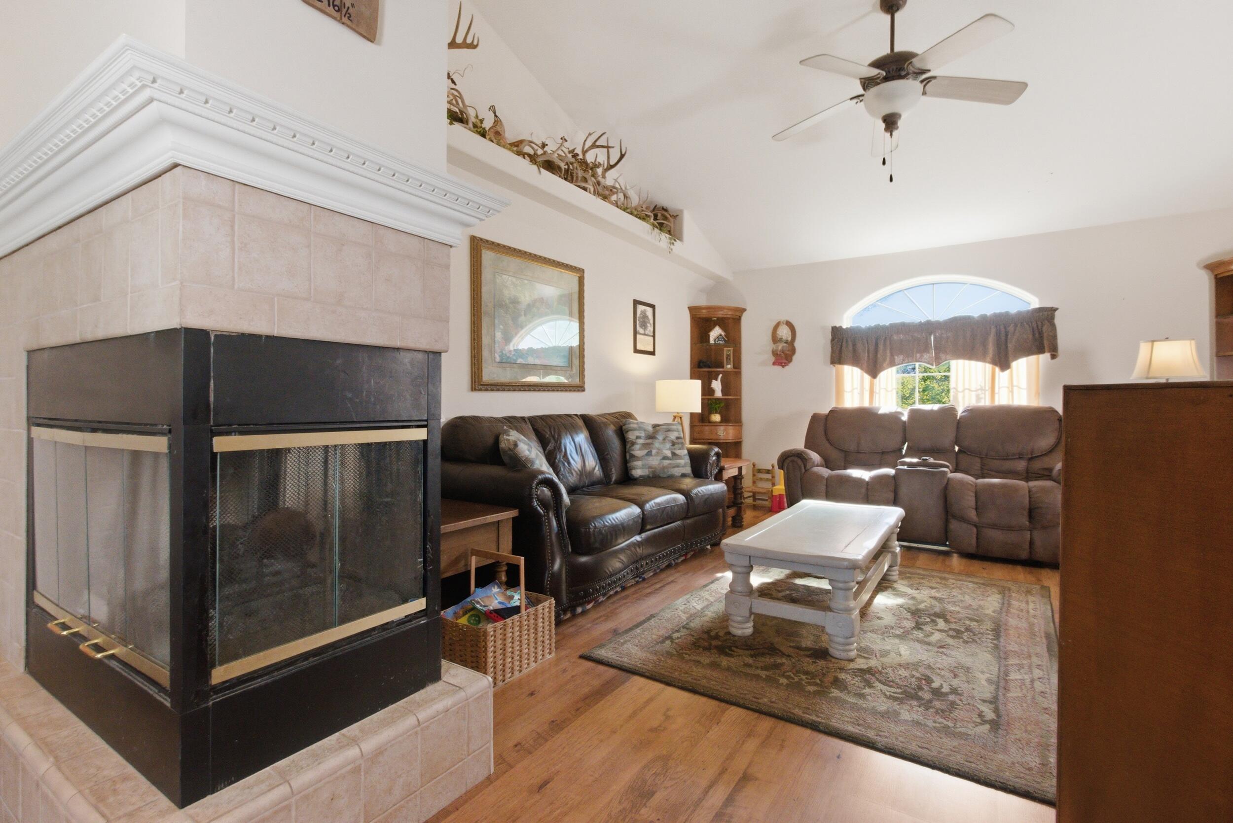 2603 Ross Lane Property Photo 11