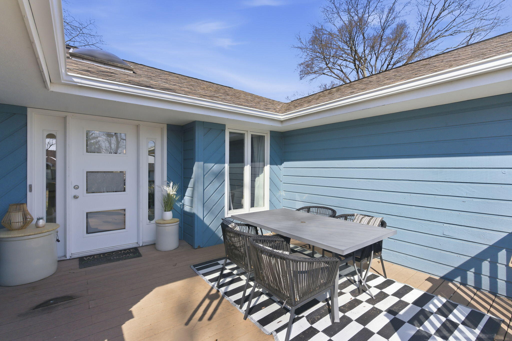 174 Lakeshore Drive South Property Photo 6