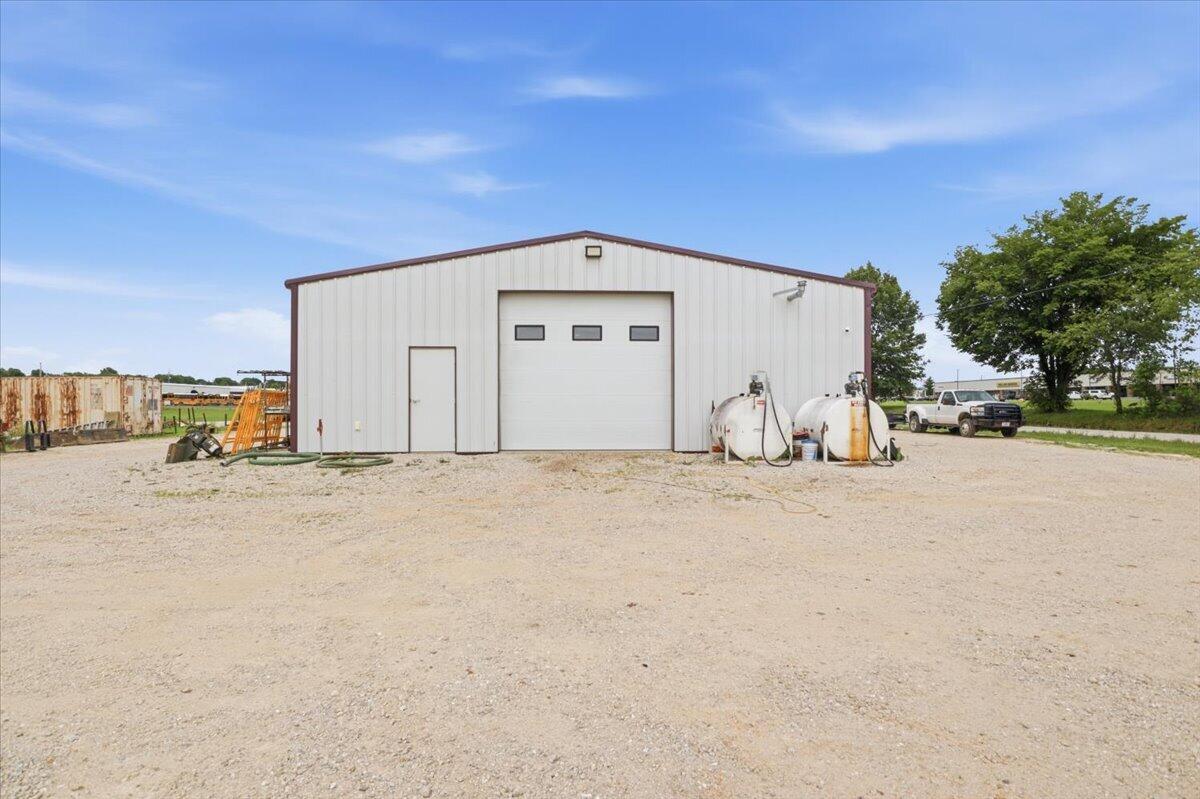 1350 Azalea Street Property Photo 4