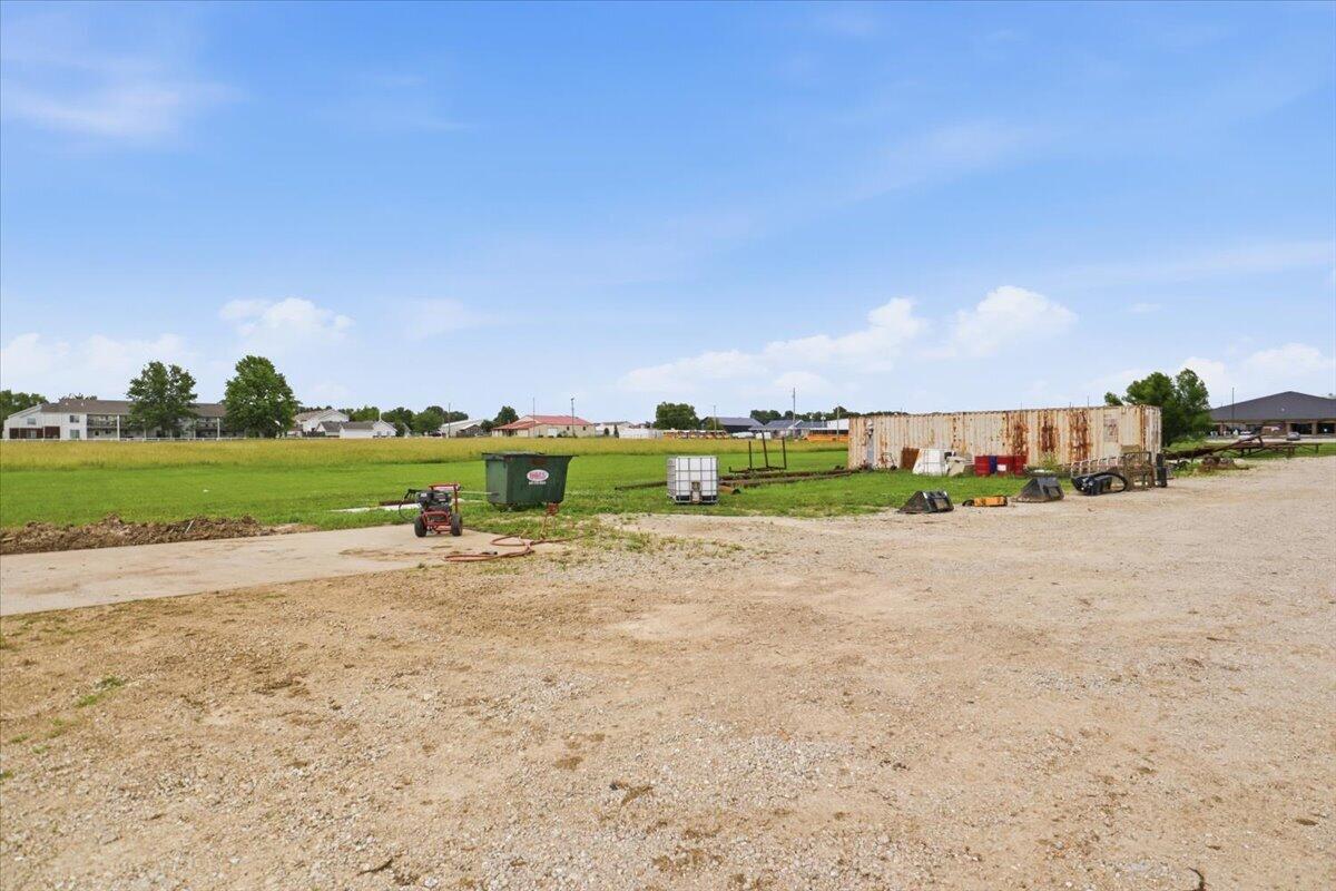 1350 Azalea Street Property Photo 33