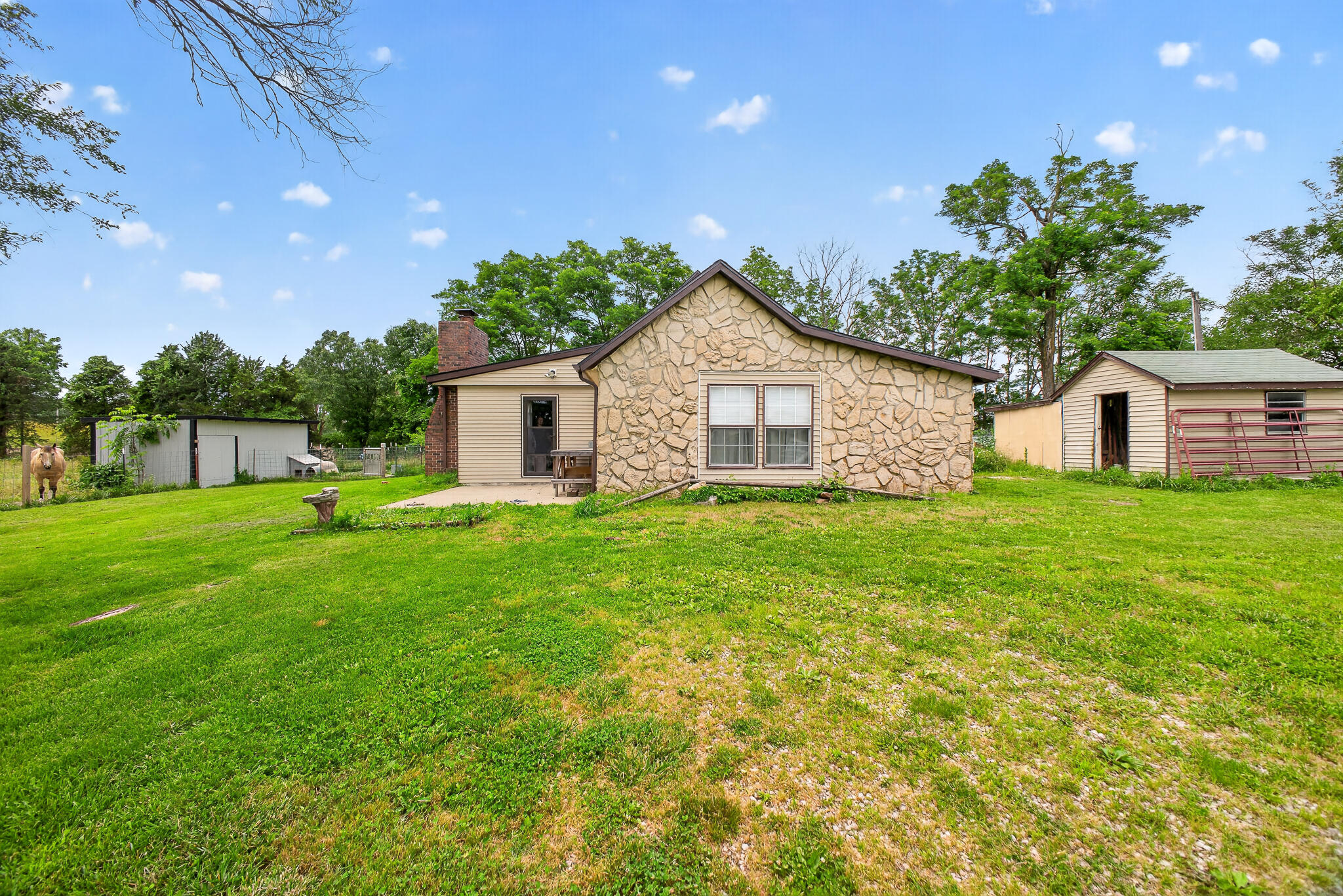2081 Sand Ridge Road Property Photo 3