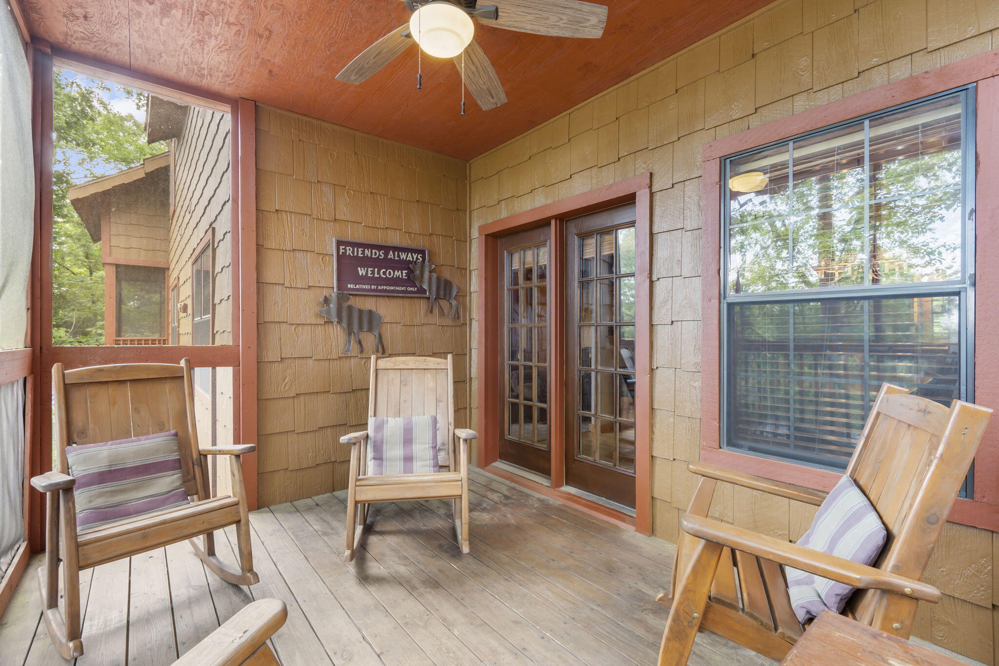272 Oakridge Road Property Photo 1